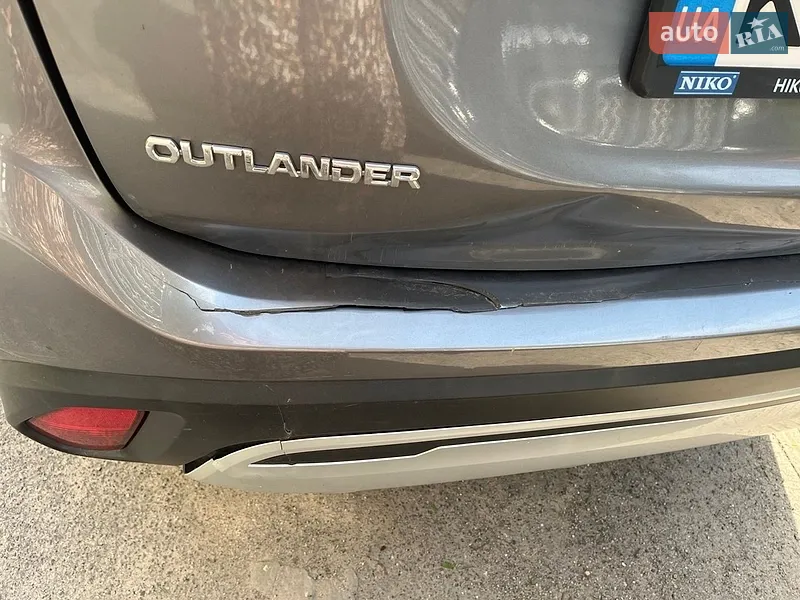 Mitsubishi Outlander 2021