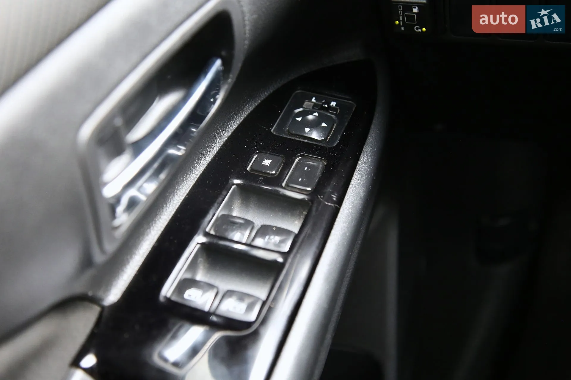 2017 Mitsubishi Outlander - мініатюра 22