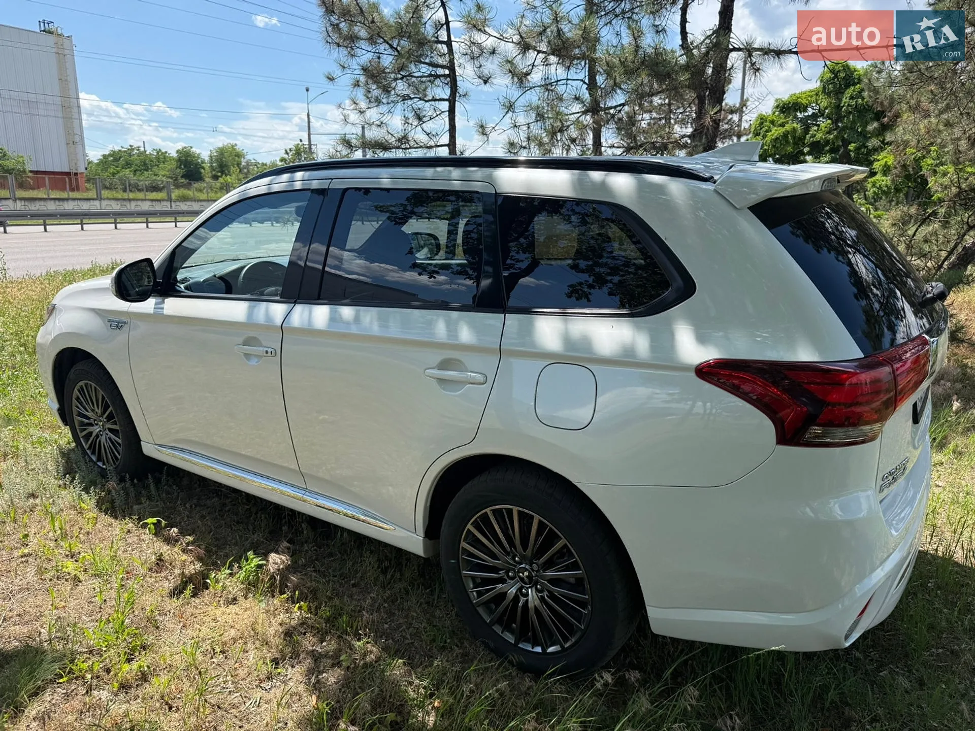 2022 Mitsubishi Outlander - мініатюра 3