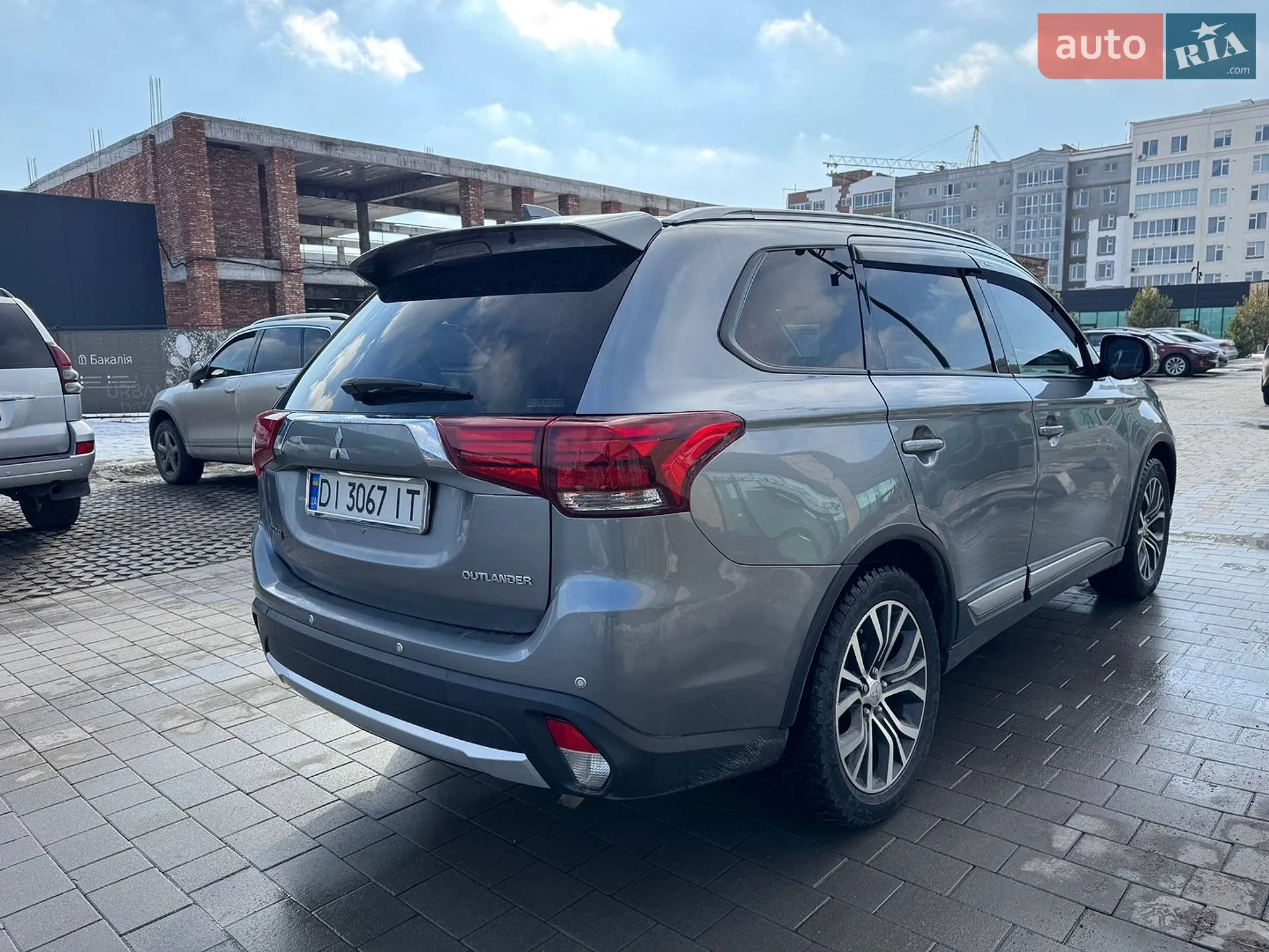 2017 Mitsubishi Outlander - мініатюра 4