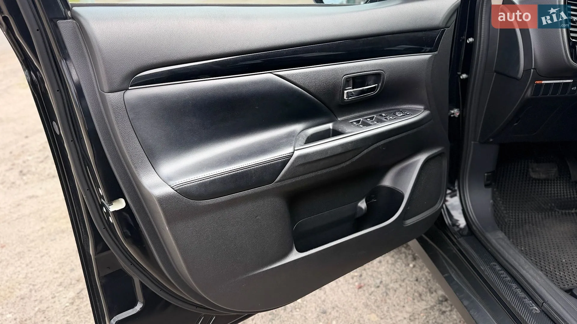 2018 Mitsubishi Outlander - мініатюра 22