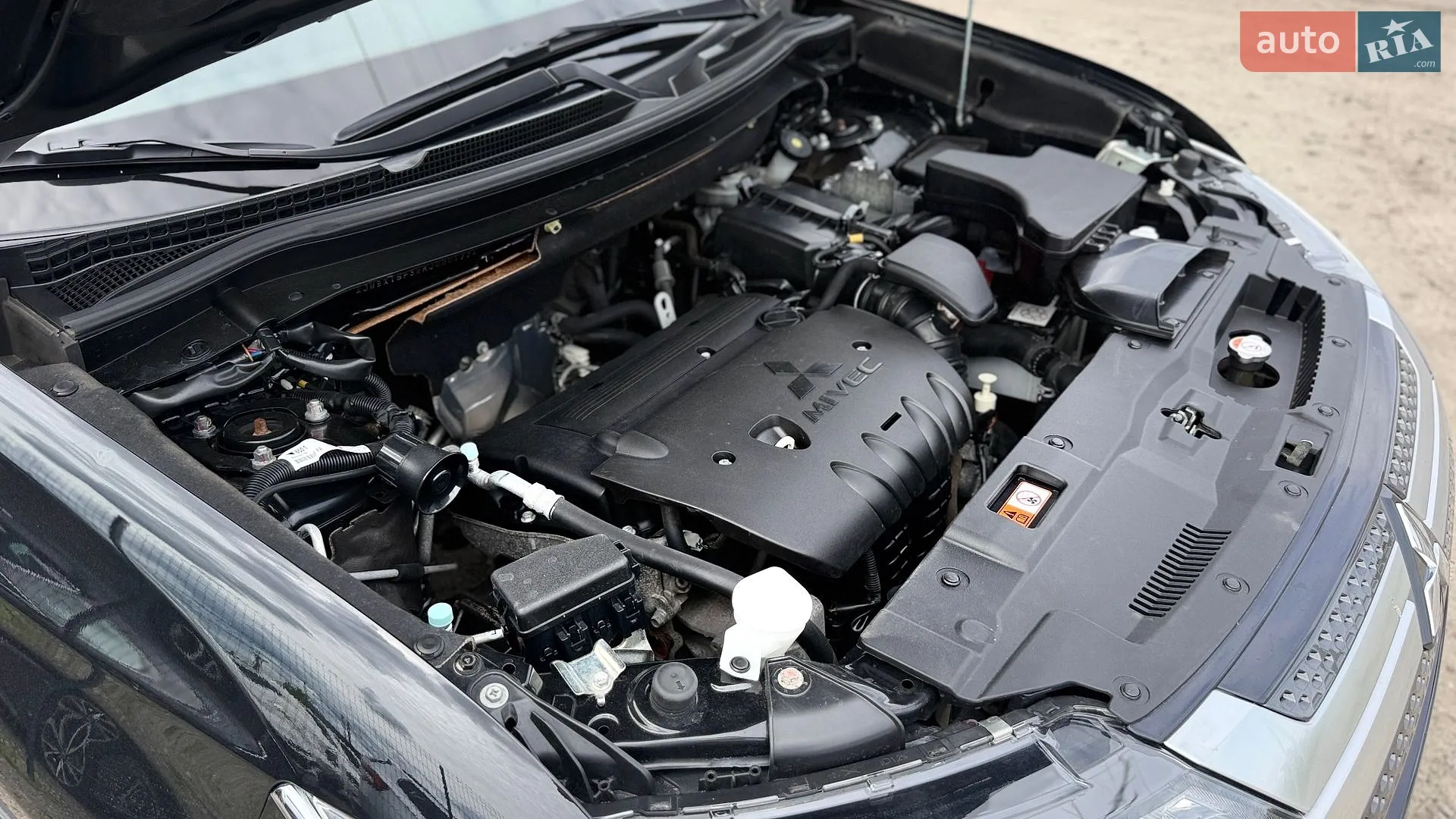 2018 Mitsubishi Outlander - мініатюра 41