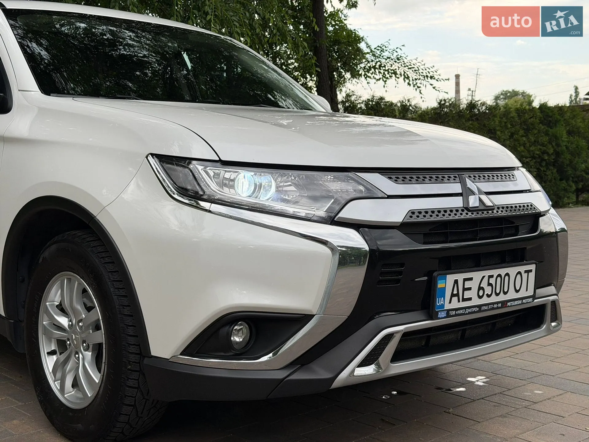 2021 Mitsubishi Outlander - мініатюра 4