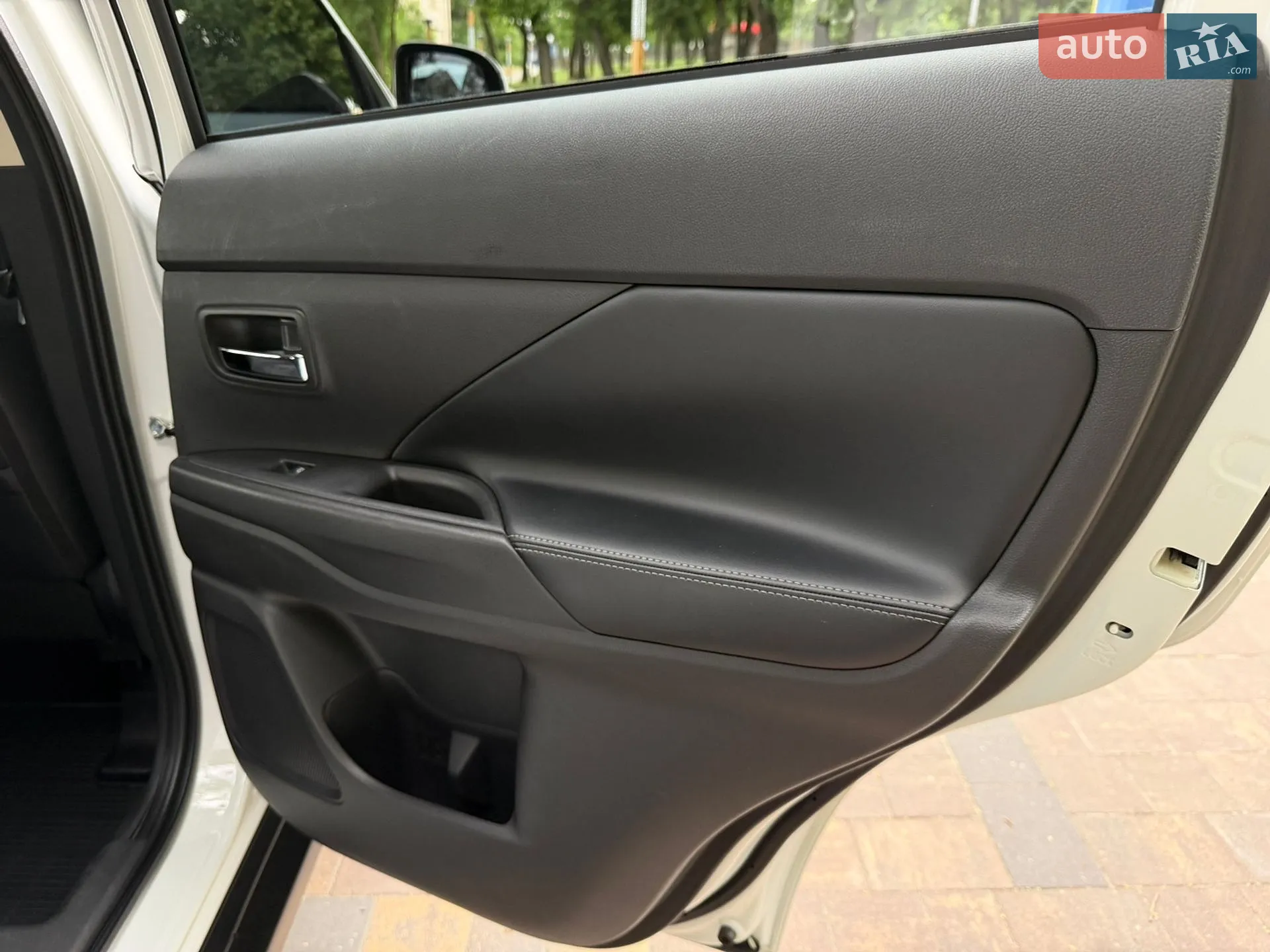 2021 Mitsubishi Outlander - мініатюра 26