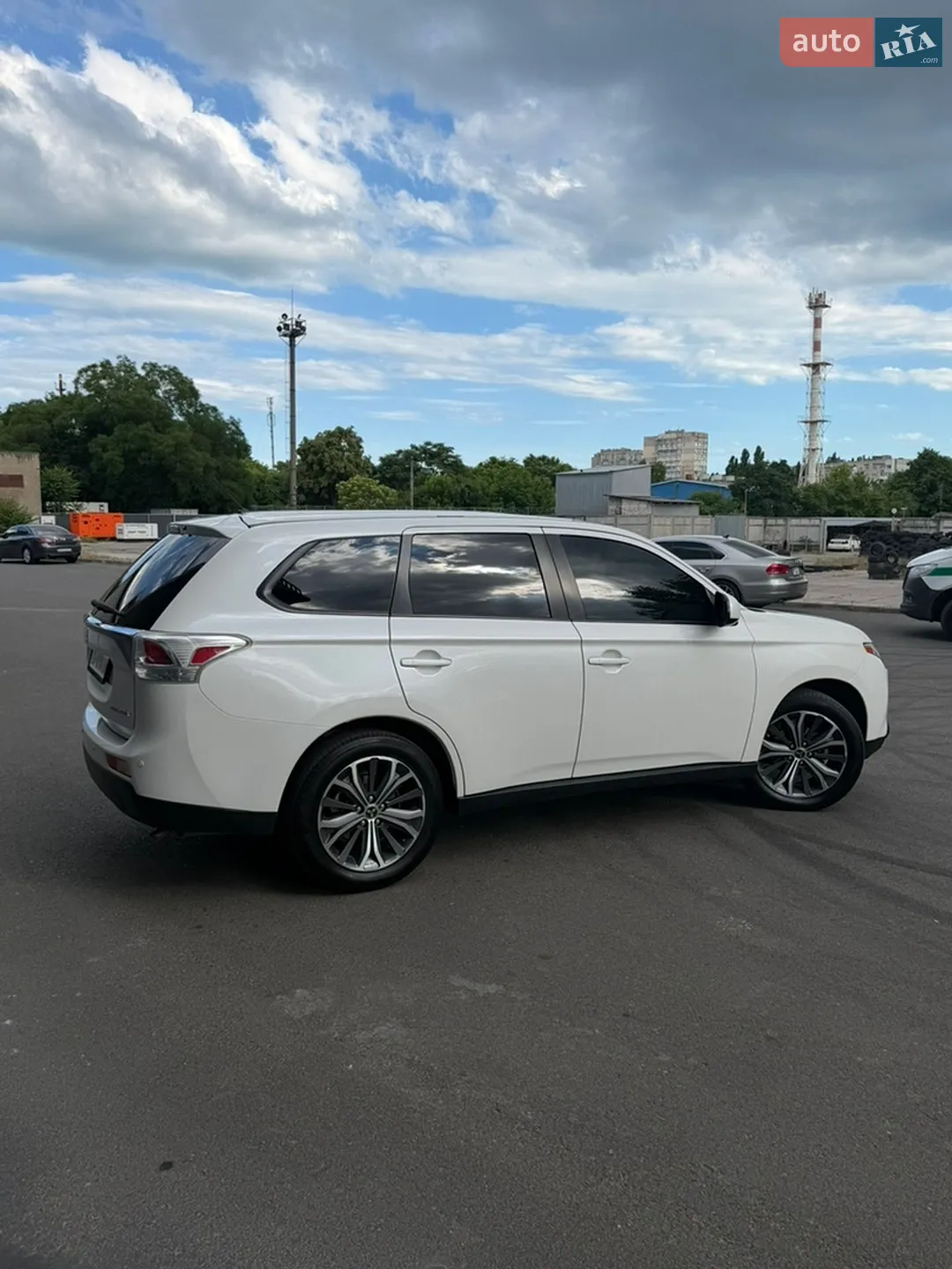 2013 Mitsubishi Outlander - мініатюра 8