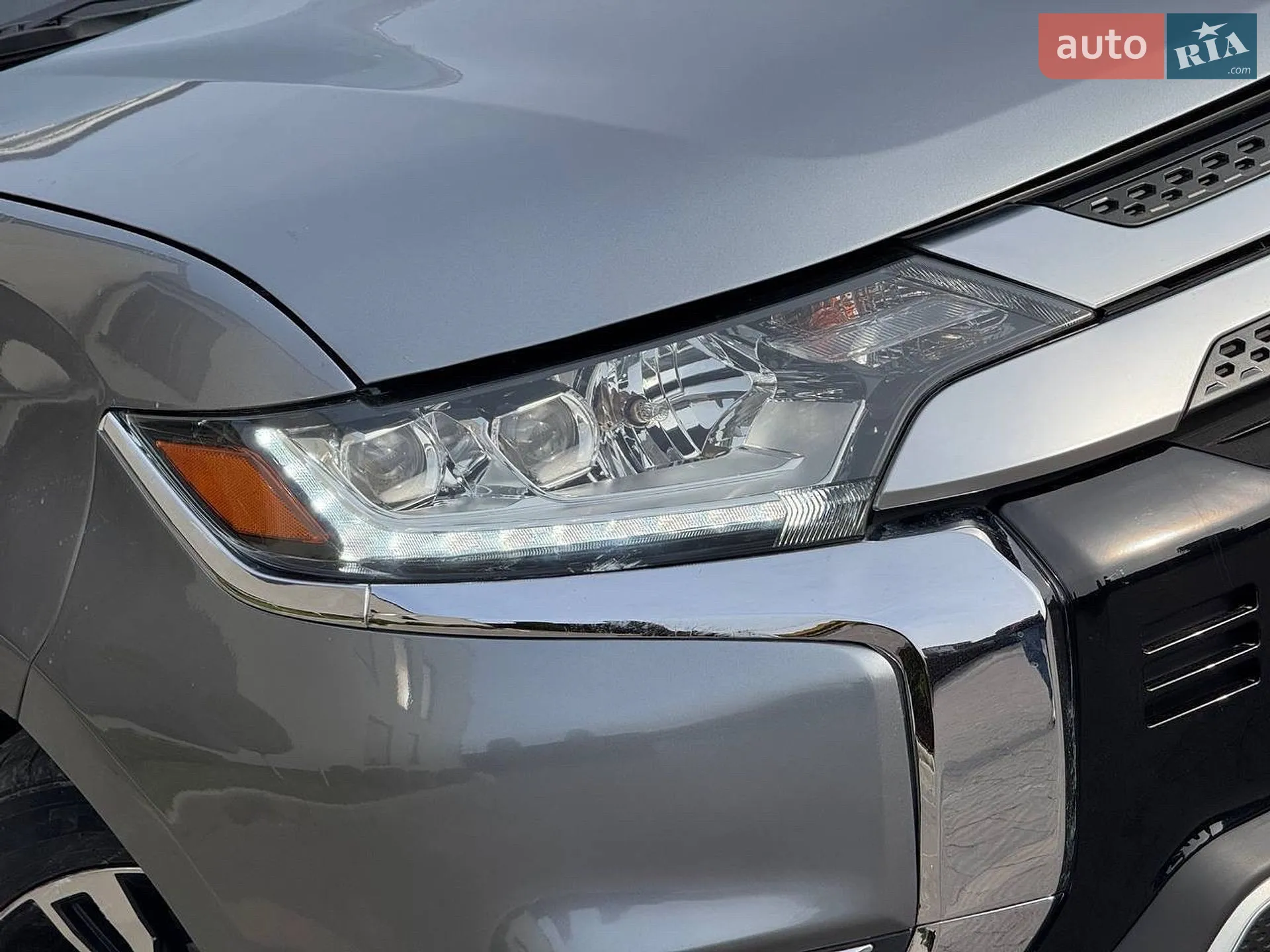 2018 Mitsubishi Outlander - мініатюра 9