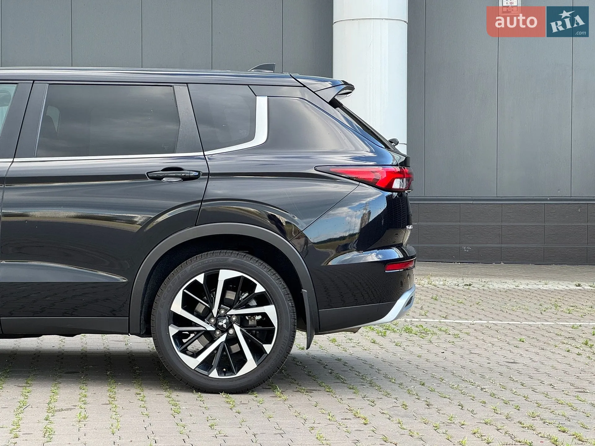 2023 Mitsubishi Outlander - мініатюра 9