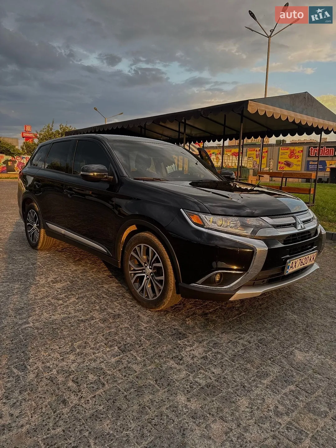 2016 Mitsubishi Outlander - мініатюра 13
