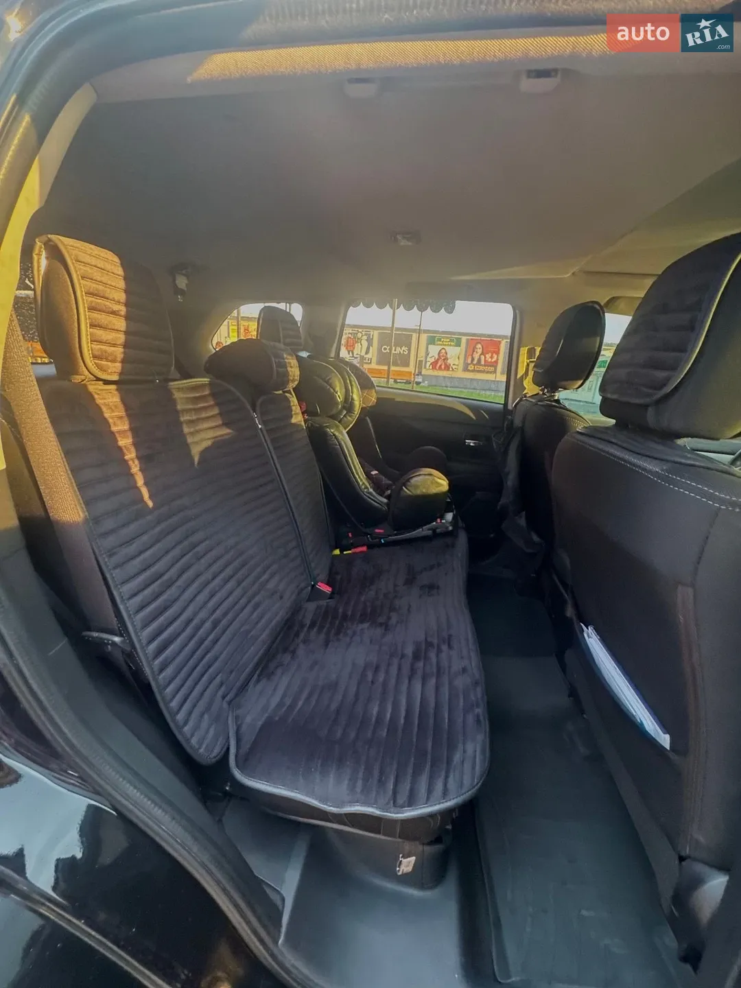 2016 Mitsubishi Outlander - мініатюра 43