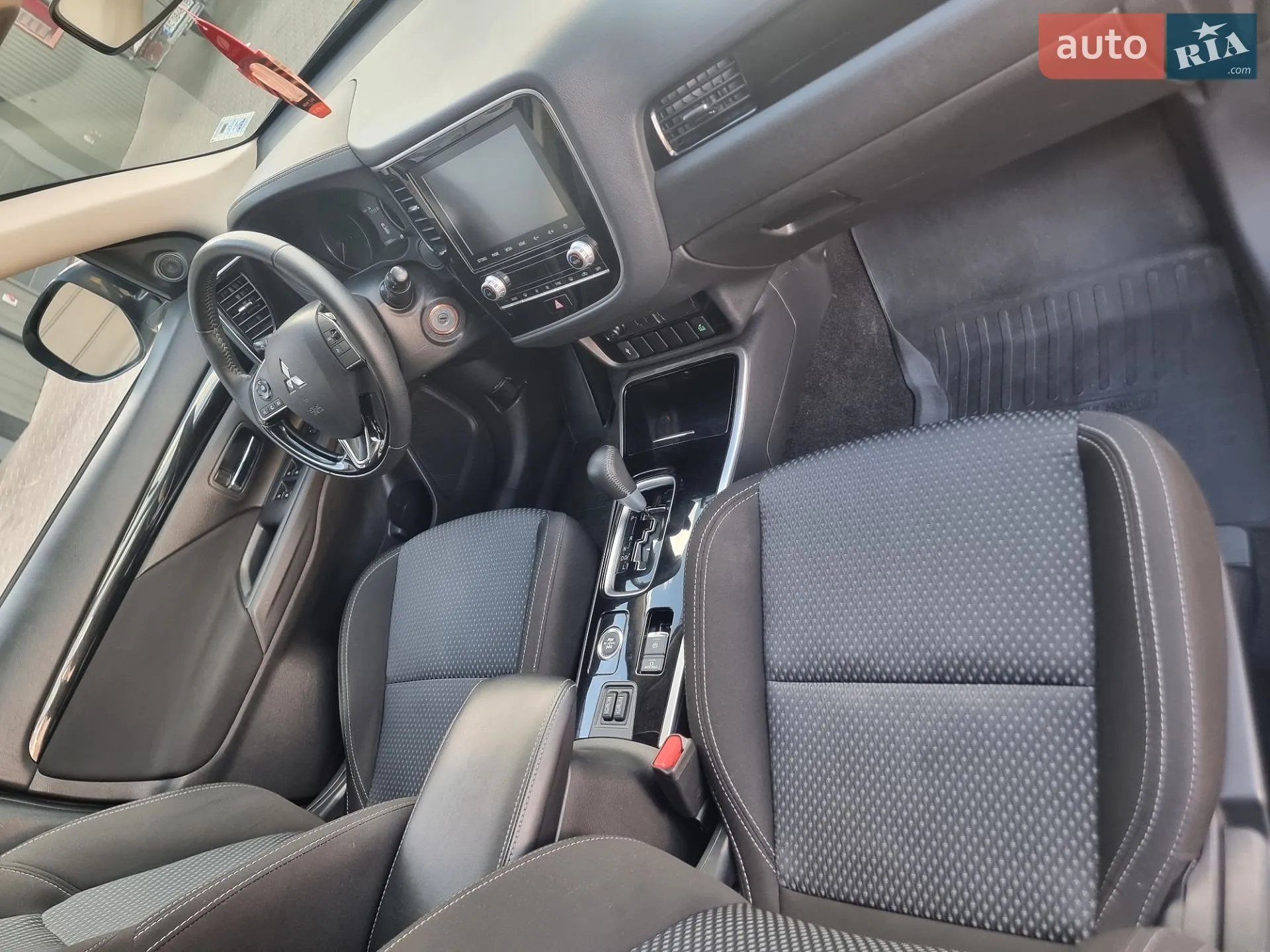 2020 Mitsubishi Outlander - мініатюра 49