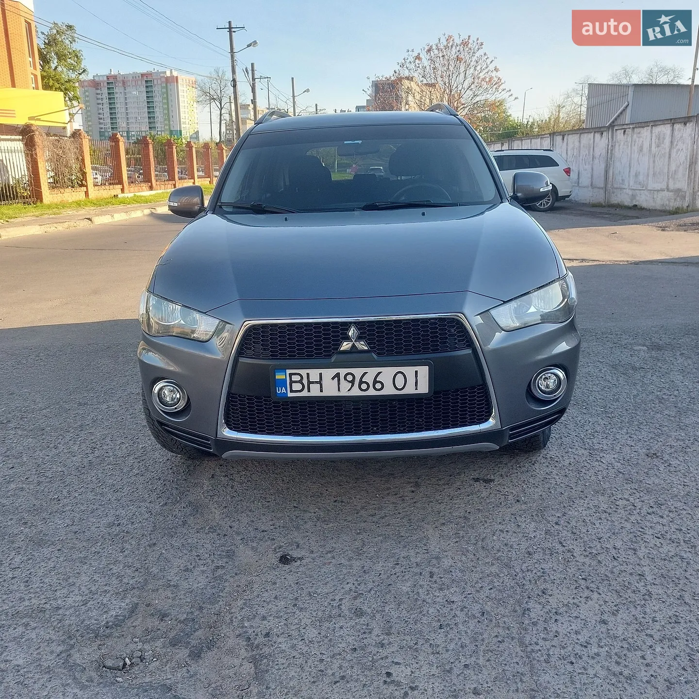 2011 Mitsubishi Outlander - фото 1