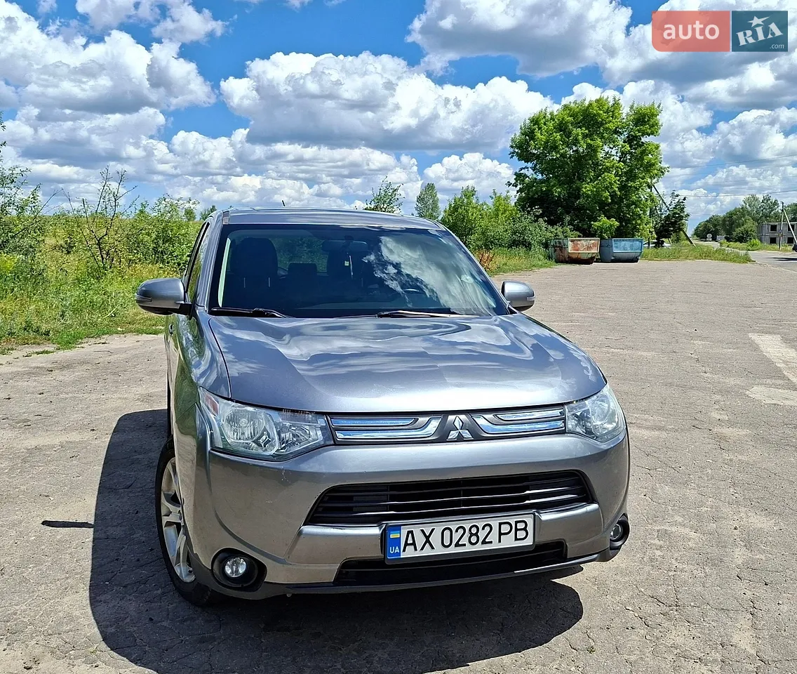 2013 Mitsubishi Outlander - мініатюра 25