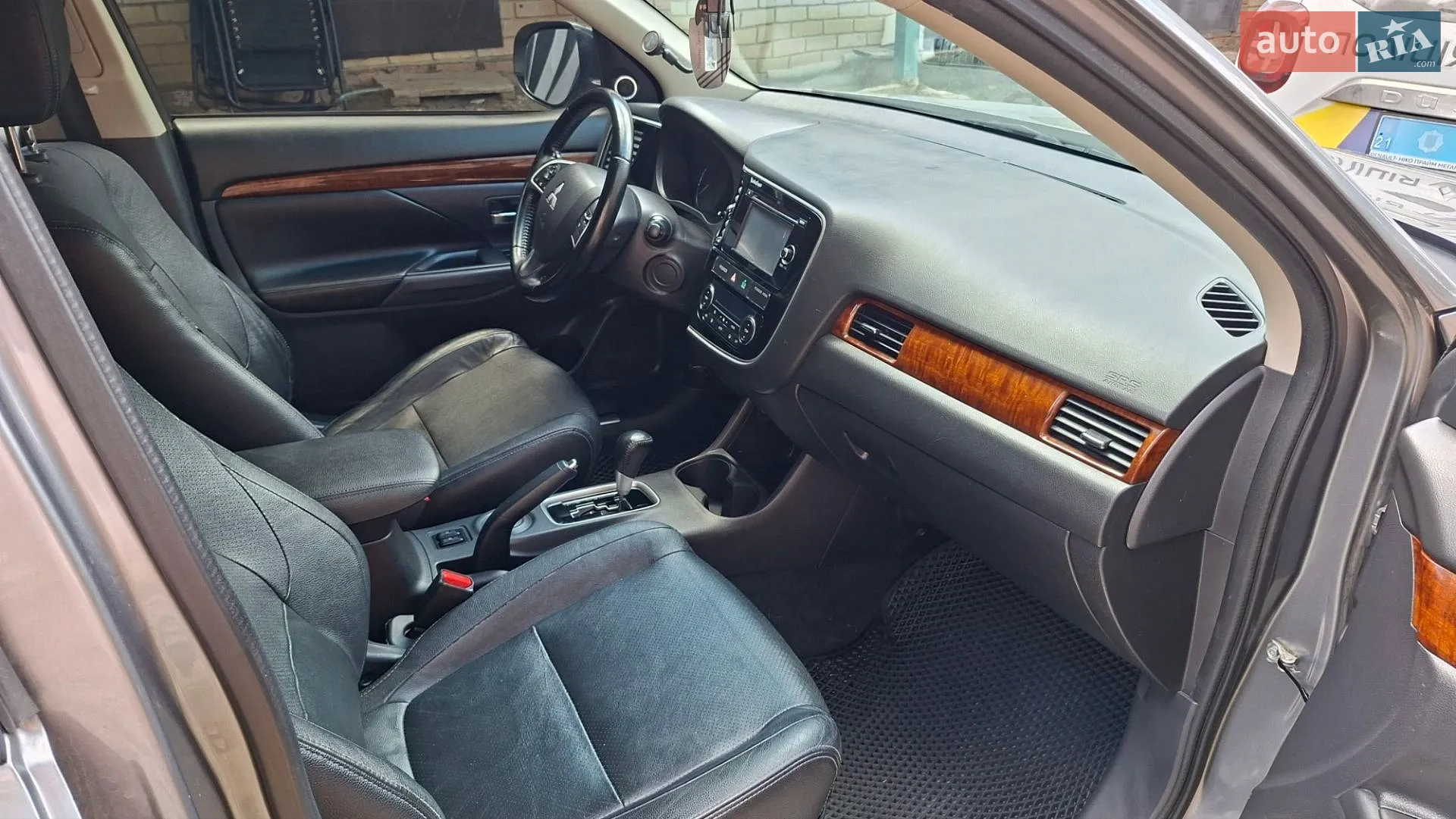 2014 Mitsubishi Outlander - мініатюра 17
