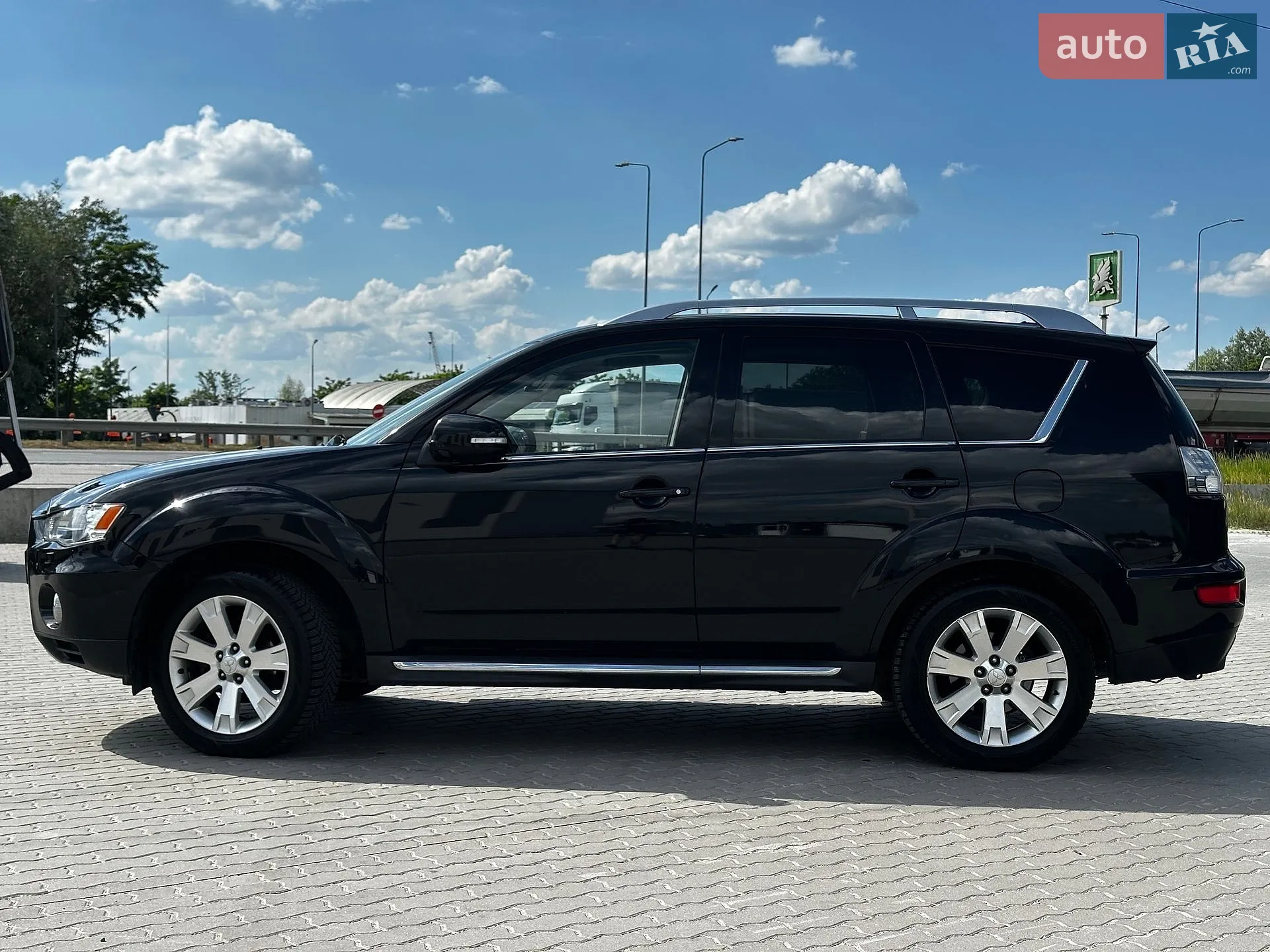 2010 Mitsubishi Outlander - мініатюра 7