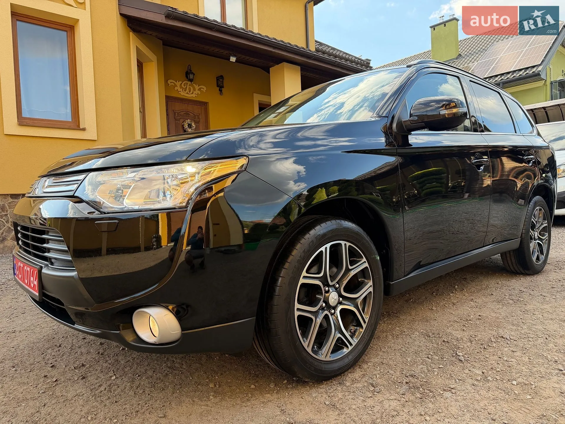 2013 Mitsubishi Outlander - фото 1