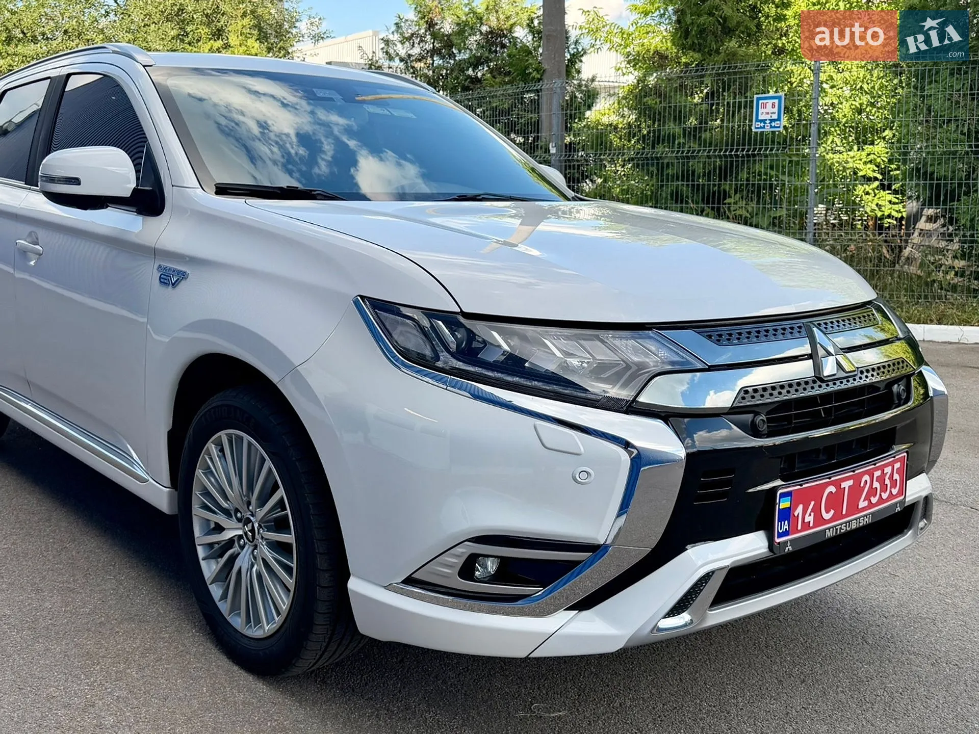 2019 Mitsubishi Outlander - мініатюра 15