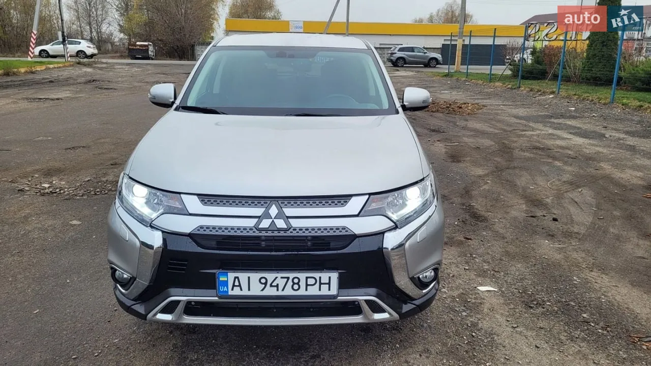 2021 Mitsubishi Outlander - мініатюра 19