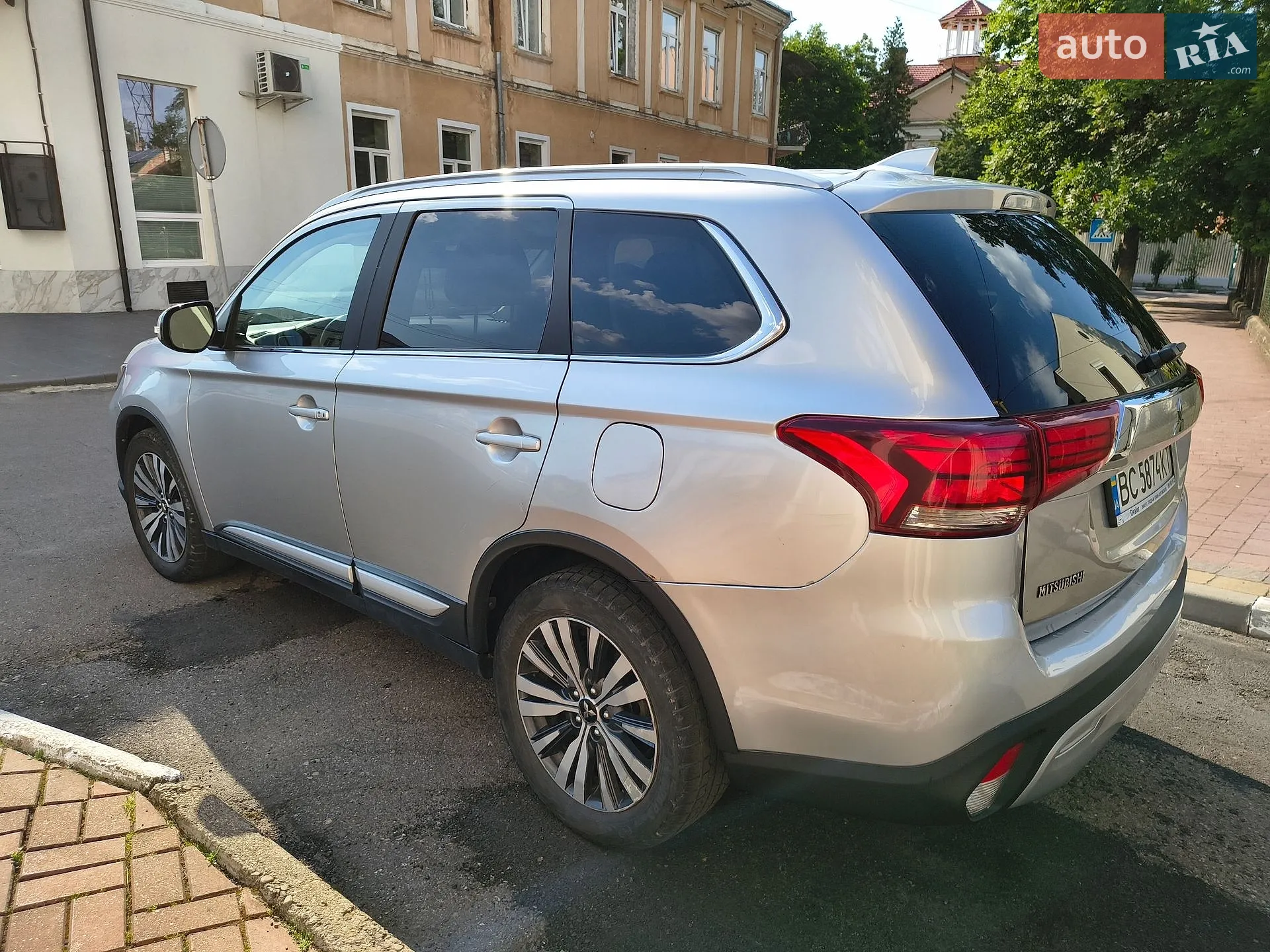 2018 Mitsubishi Outlander - мініатюра 10