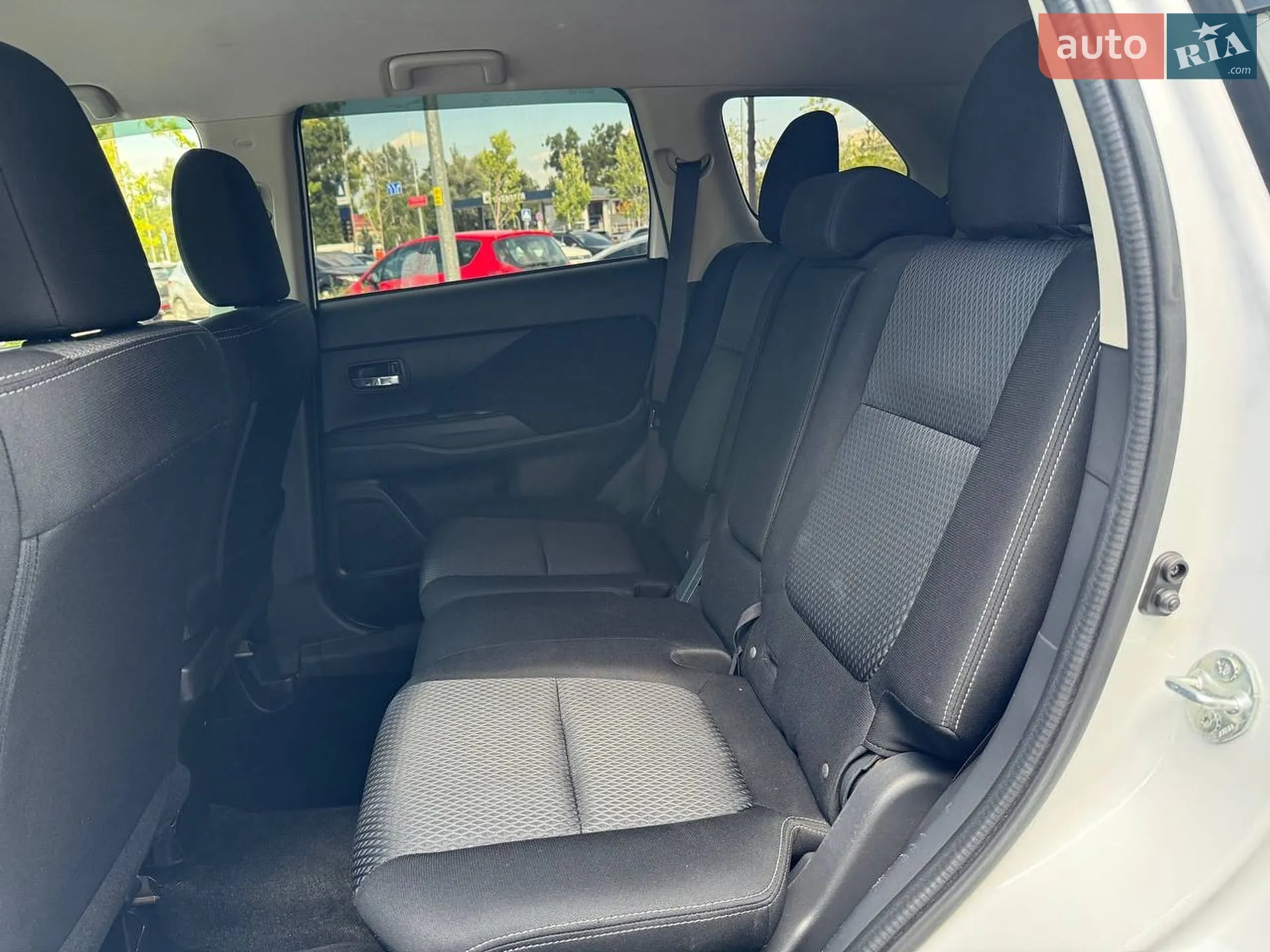 2018 Mitsubishi Outlander - мініатюра 9