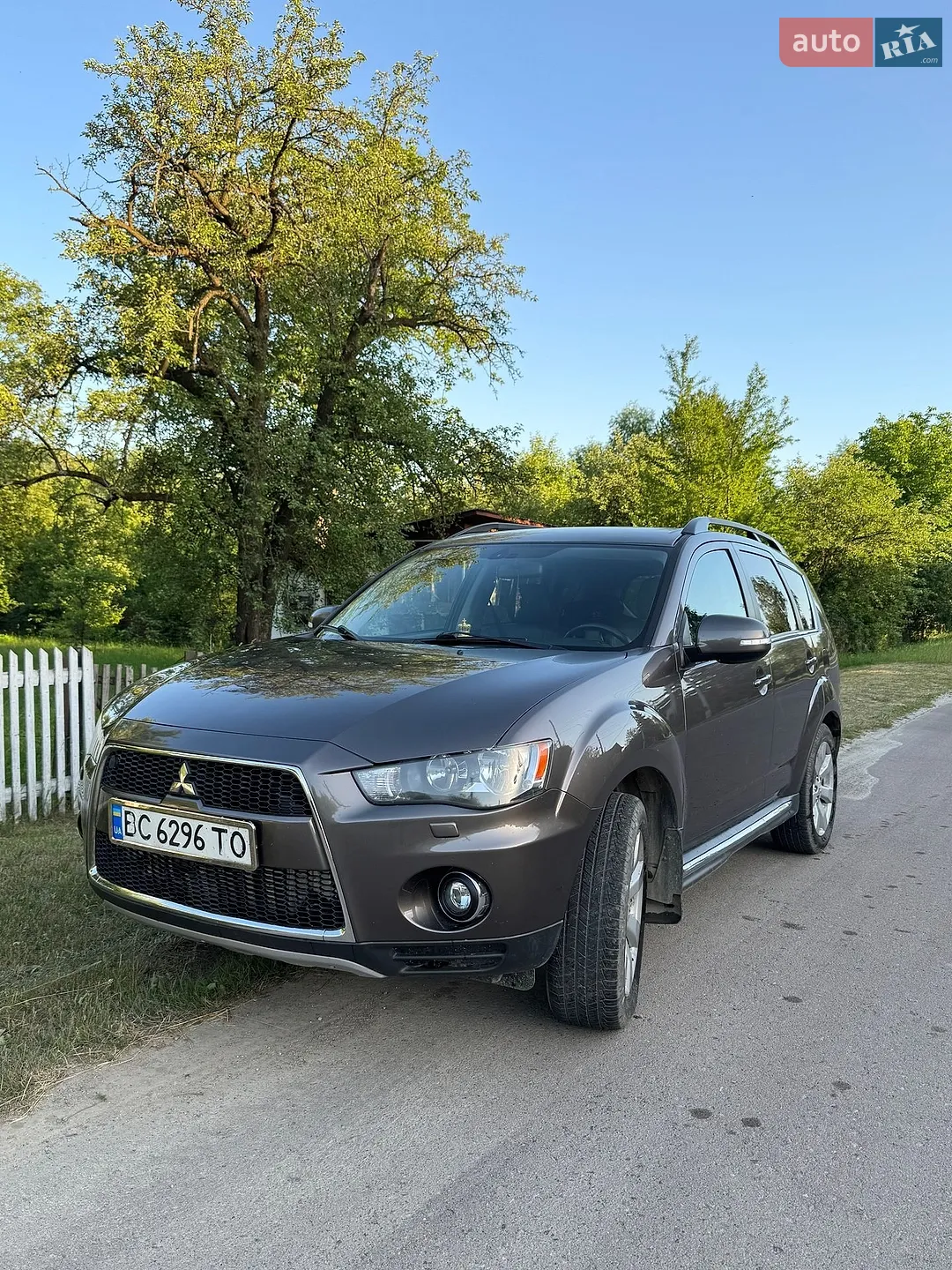 2011 Mitsubishi Outlander - фото 1