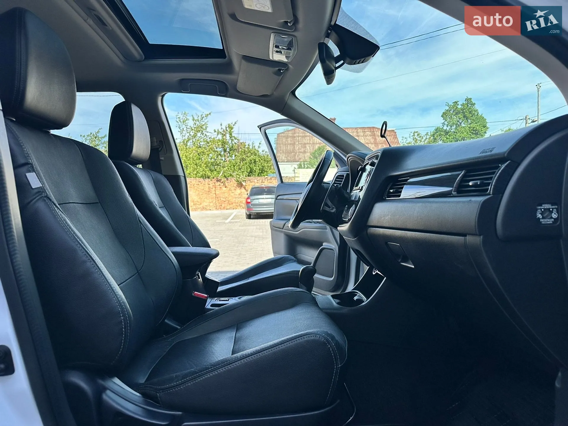 2016 Mitsubishi Outlander - мініатюра 43