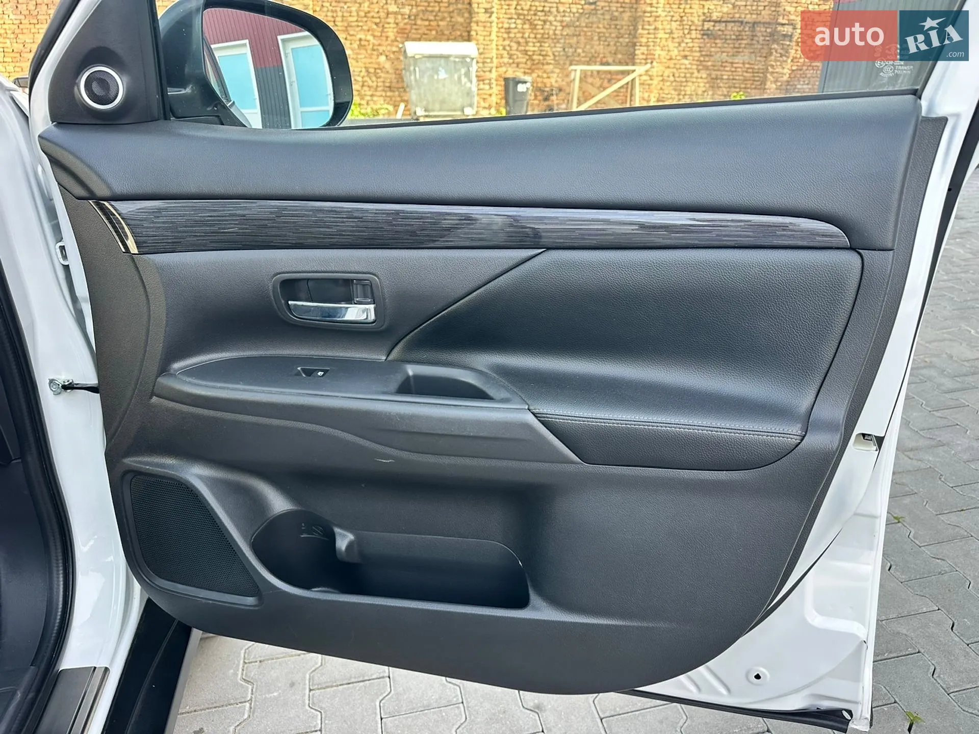 2016 Mitsubishi Outlander - мініатюра 46