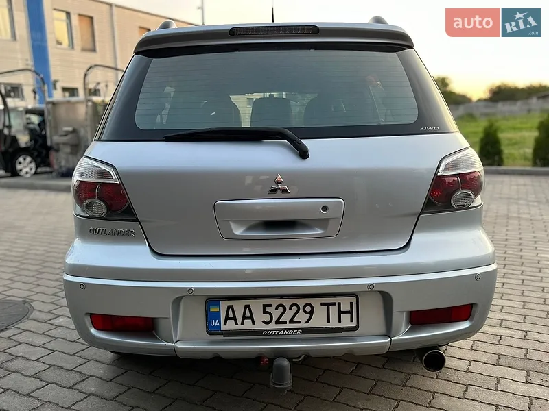 Mitsubishi Outlander 2006 VIN JMBXRCU5W7U000678 фото оголошення 10 з 153