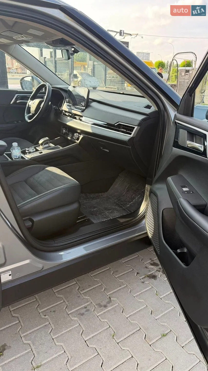 2021 Mitsubishi Outlander - мініатюра 31