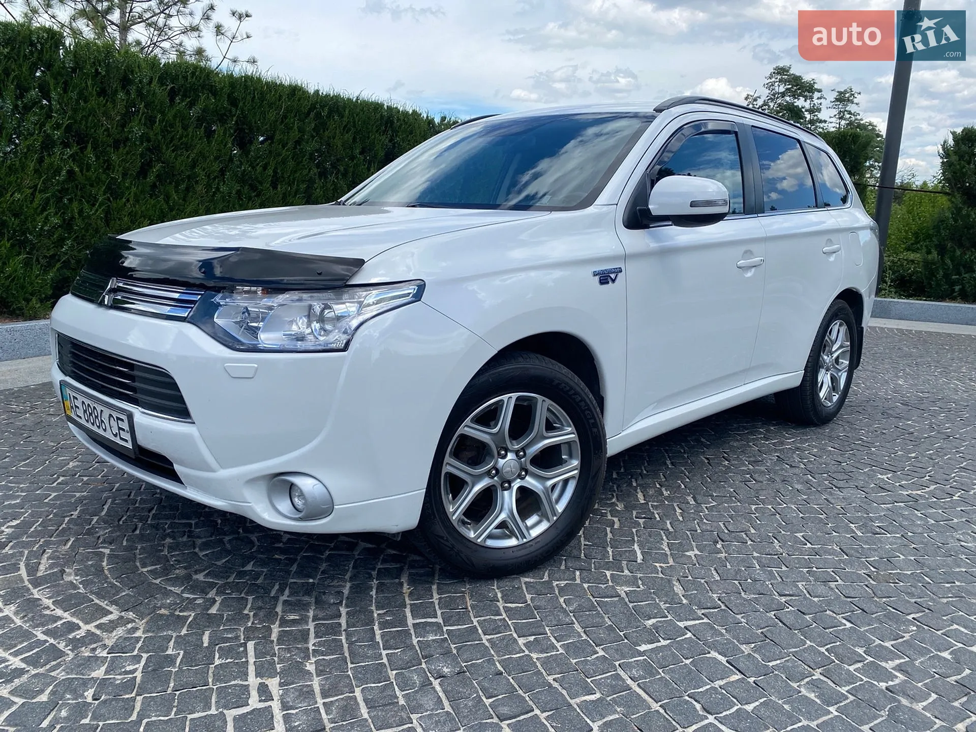 2014 Mitsubishi Outlander - мініатюра 2