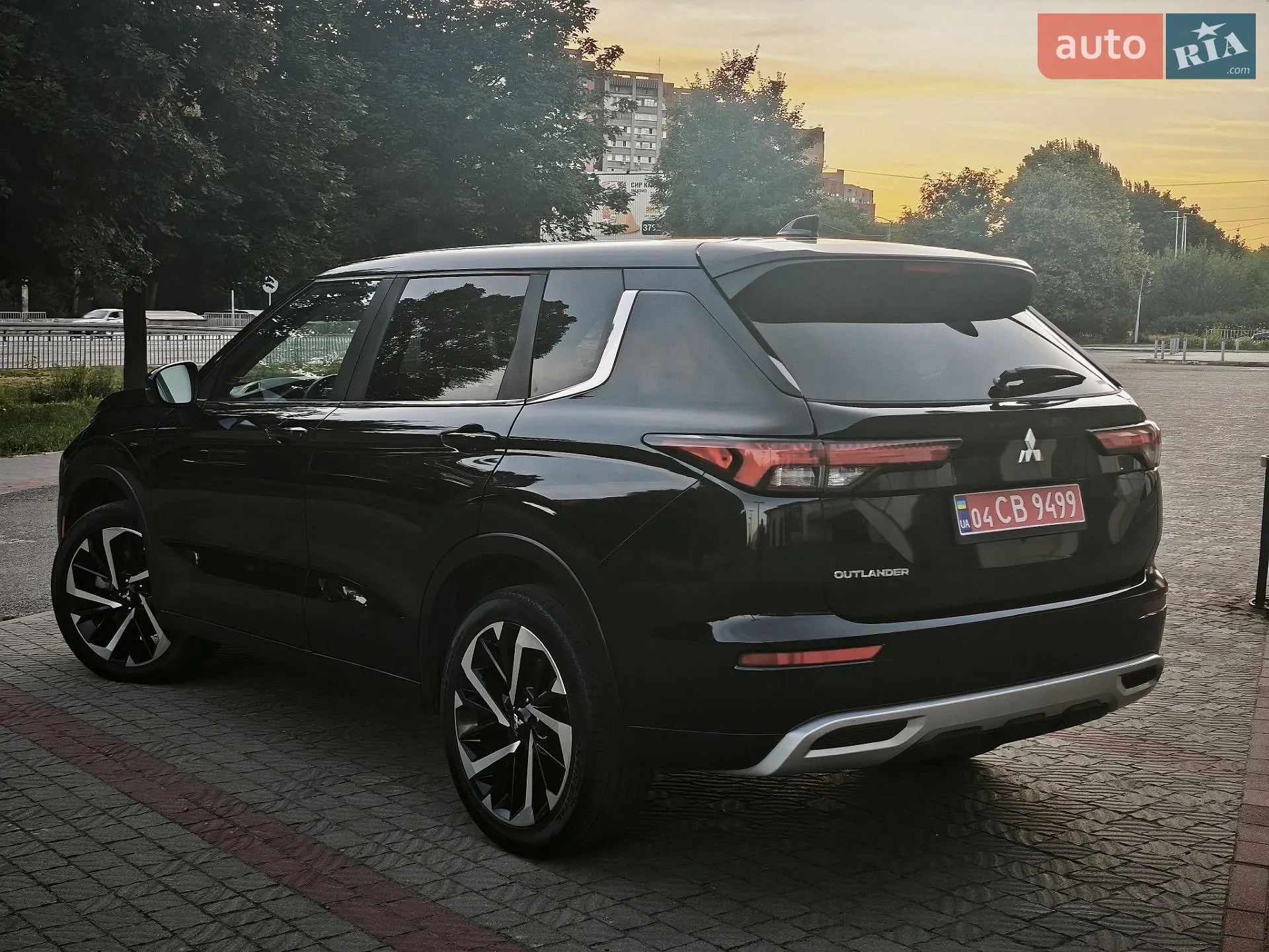 2022 Mitsubishi Outlander - мініатюра 2