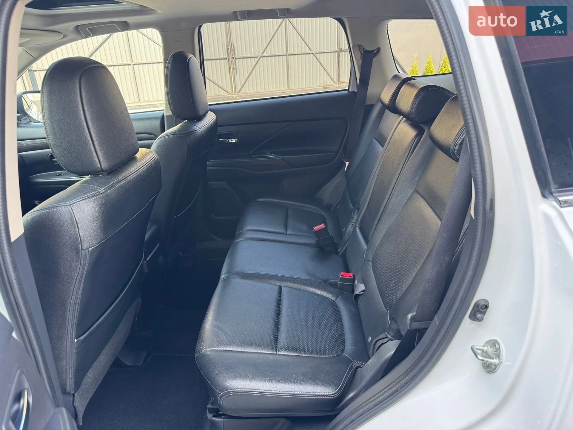 2016 Mitsubishi Outlander - мініатюра 18