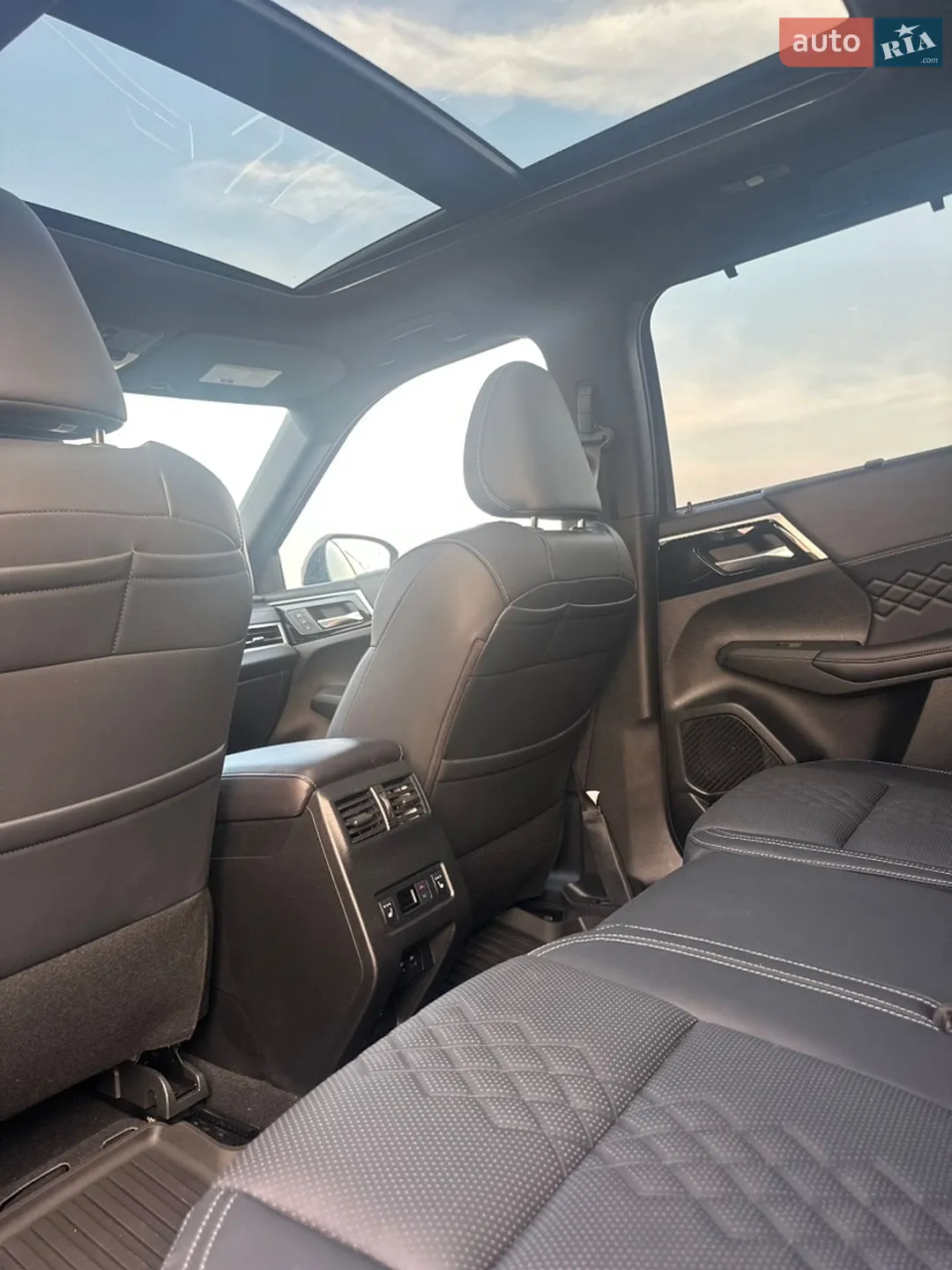 2025 Mitsubishi Outlander - мініатюра 60
