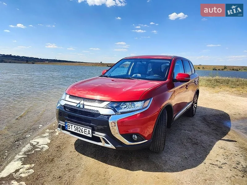 Mitsubishi Outlander