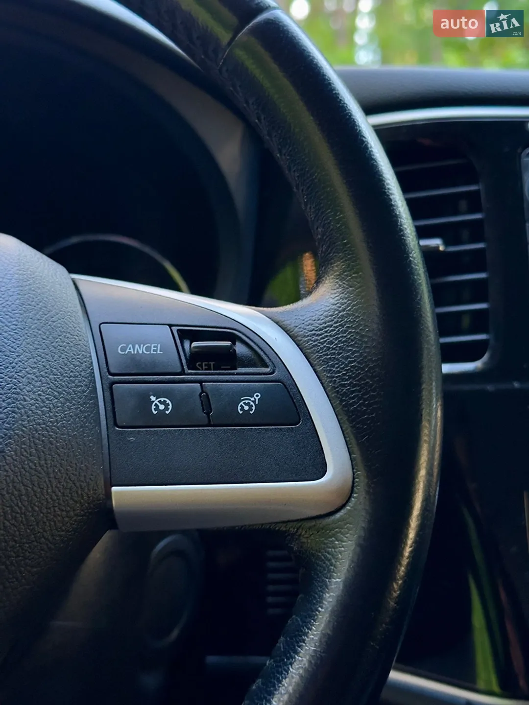 2014 Mitsubishi Outlander - мініатюра 43