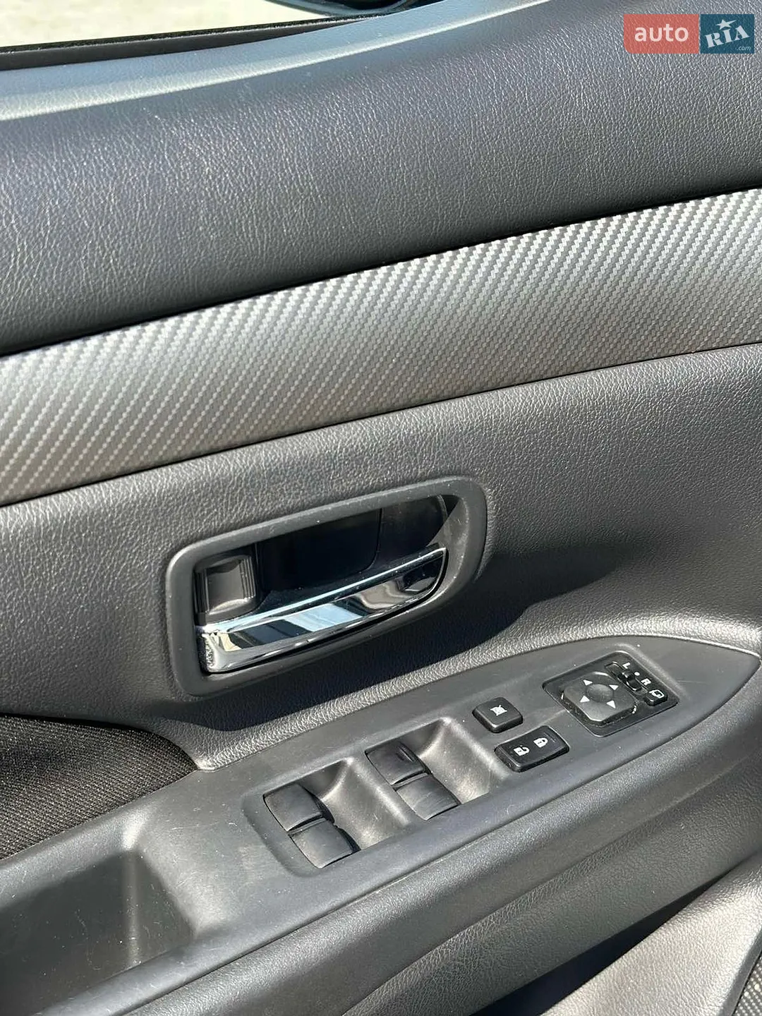 2012 Mitsubishi Outlander - мініатюра 11