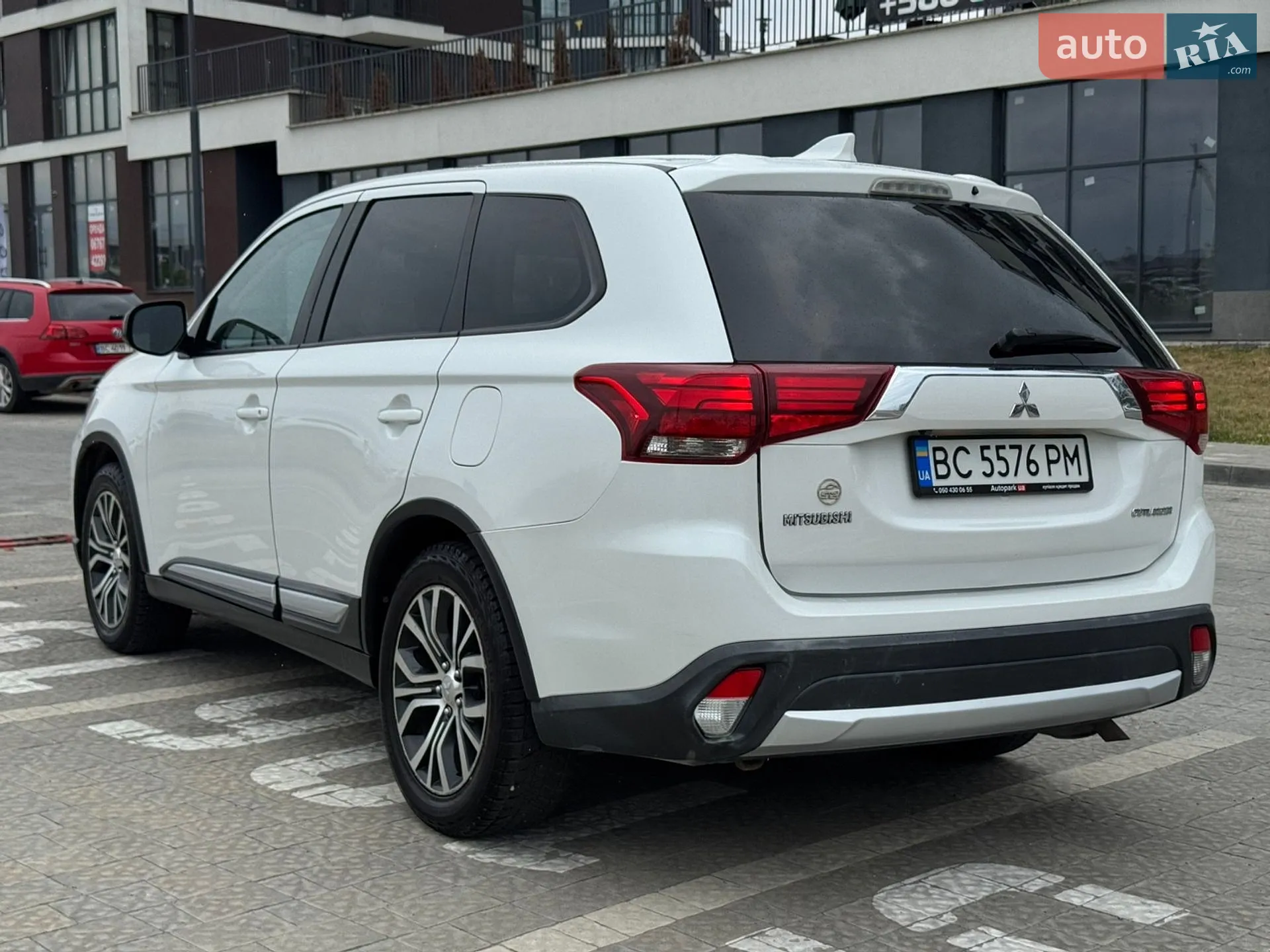 2016 Mitsubishi Outlander - мініатюра 15