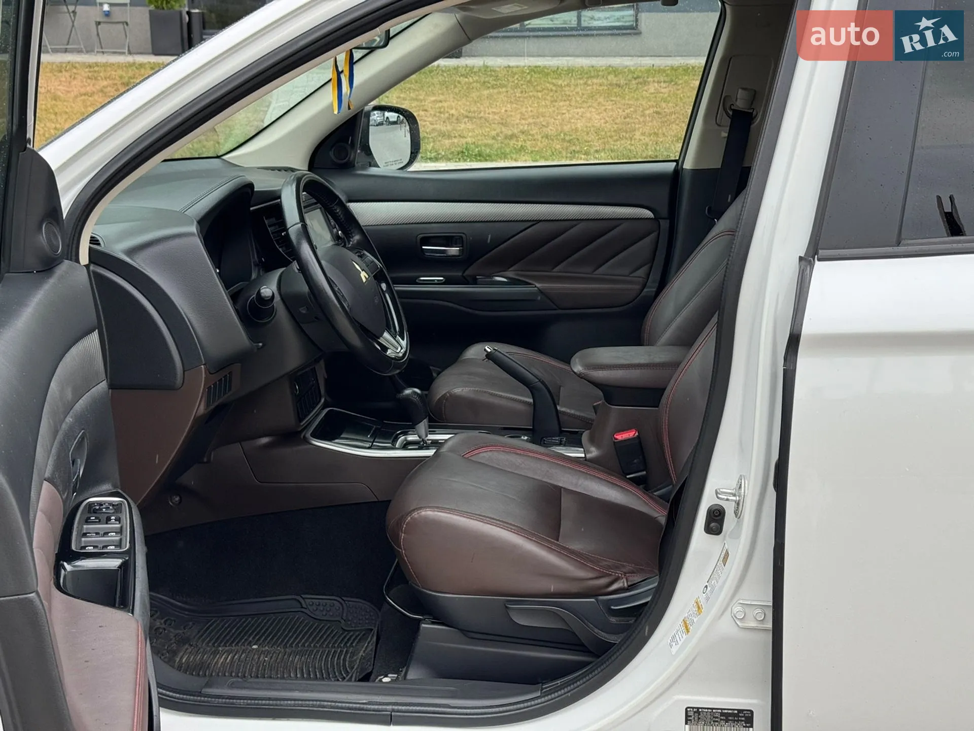 2016 Mitsubishi Outlander - мініатюра 18