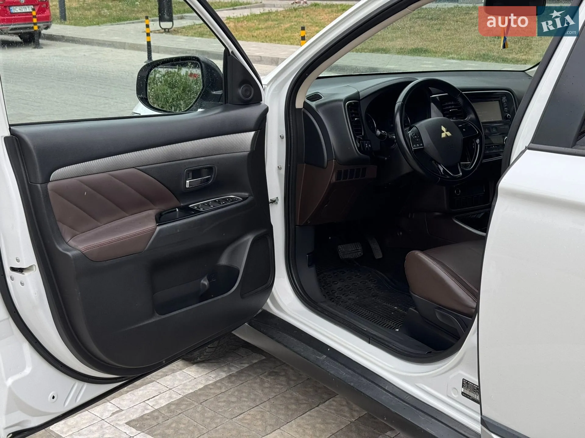2016 Mitsubishi Outlander - мініатюра 19