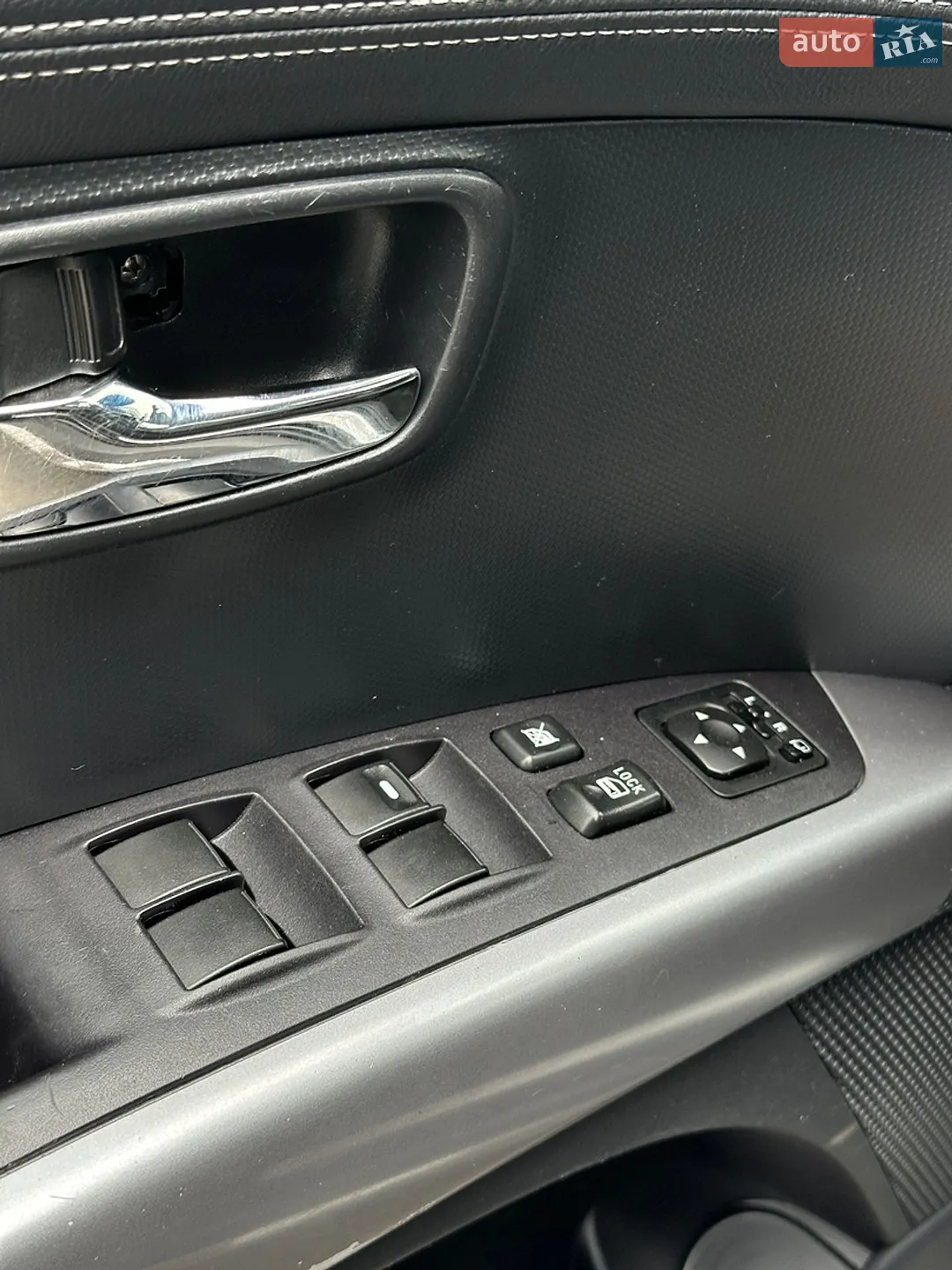 2011 Mitsubishi Outlander - мініатюра 17