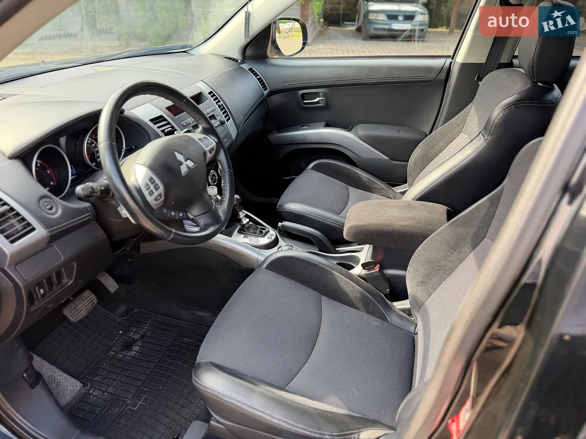 2012 Mitsubishi Outlander - мініатюра 20