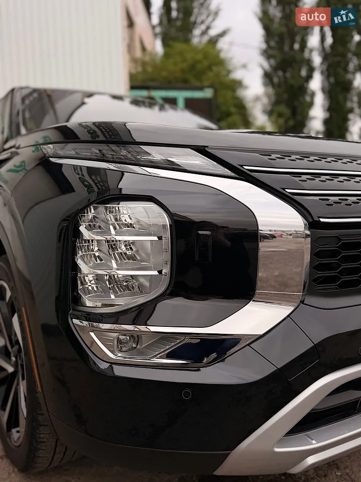 2024 Mitsubishi Outlander - мініатюра 31