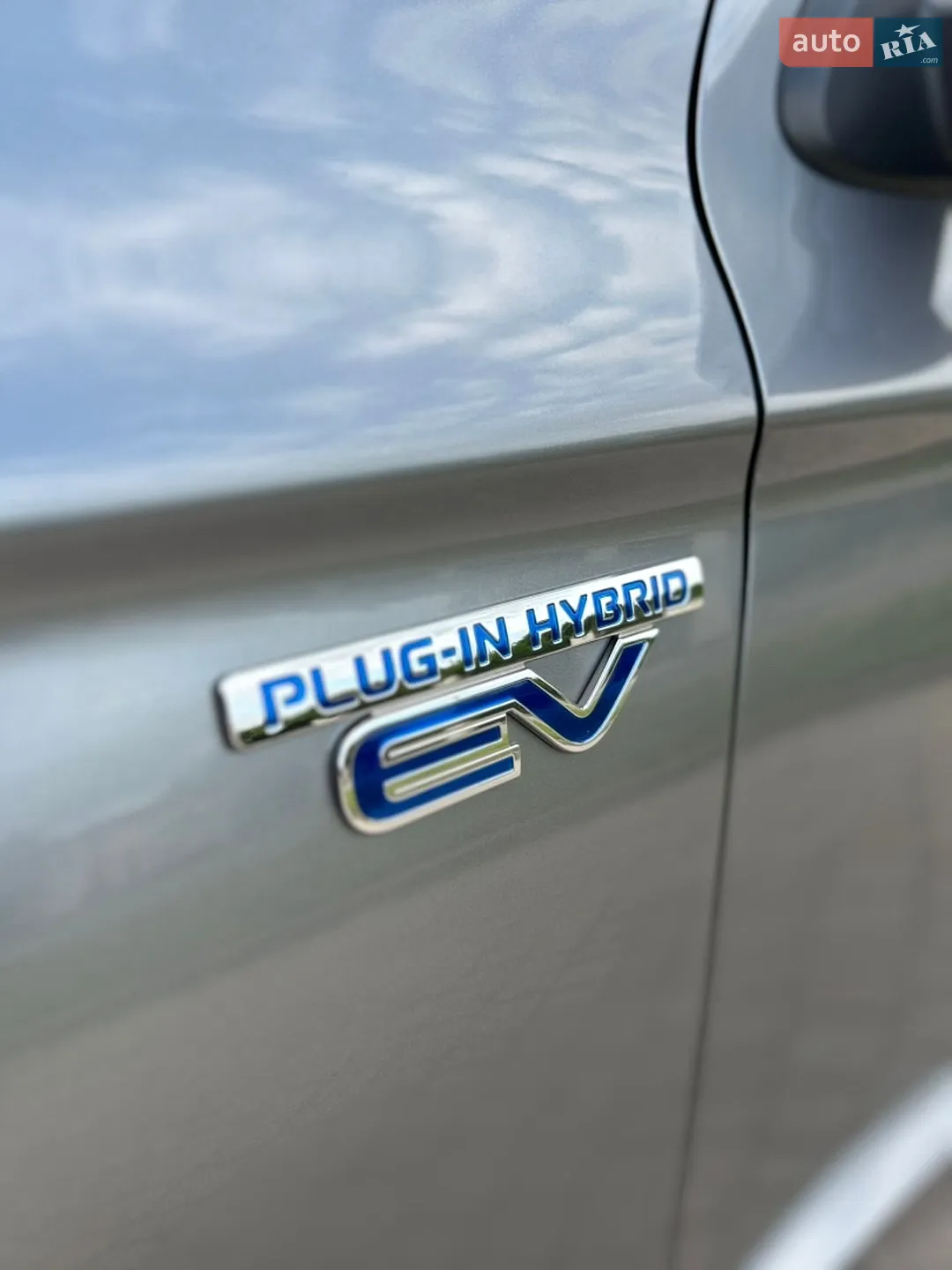 2014 Mitsubishi Outlander - мініатюра 14