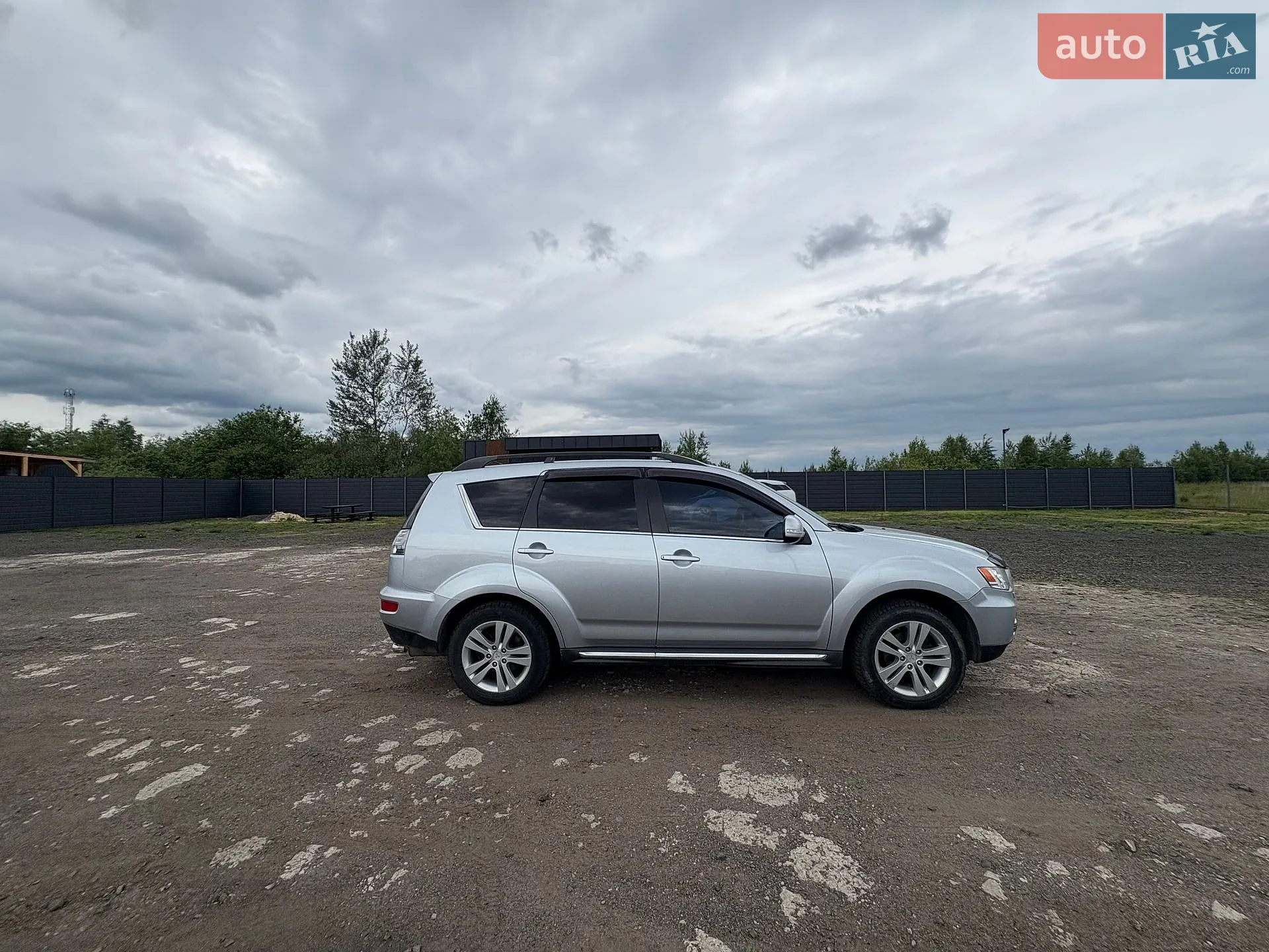 2010 Mitsubishi Outlander - мініатюра 11