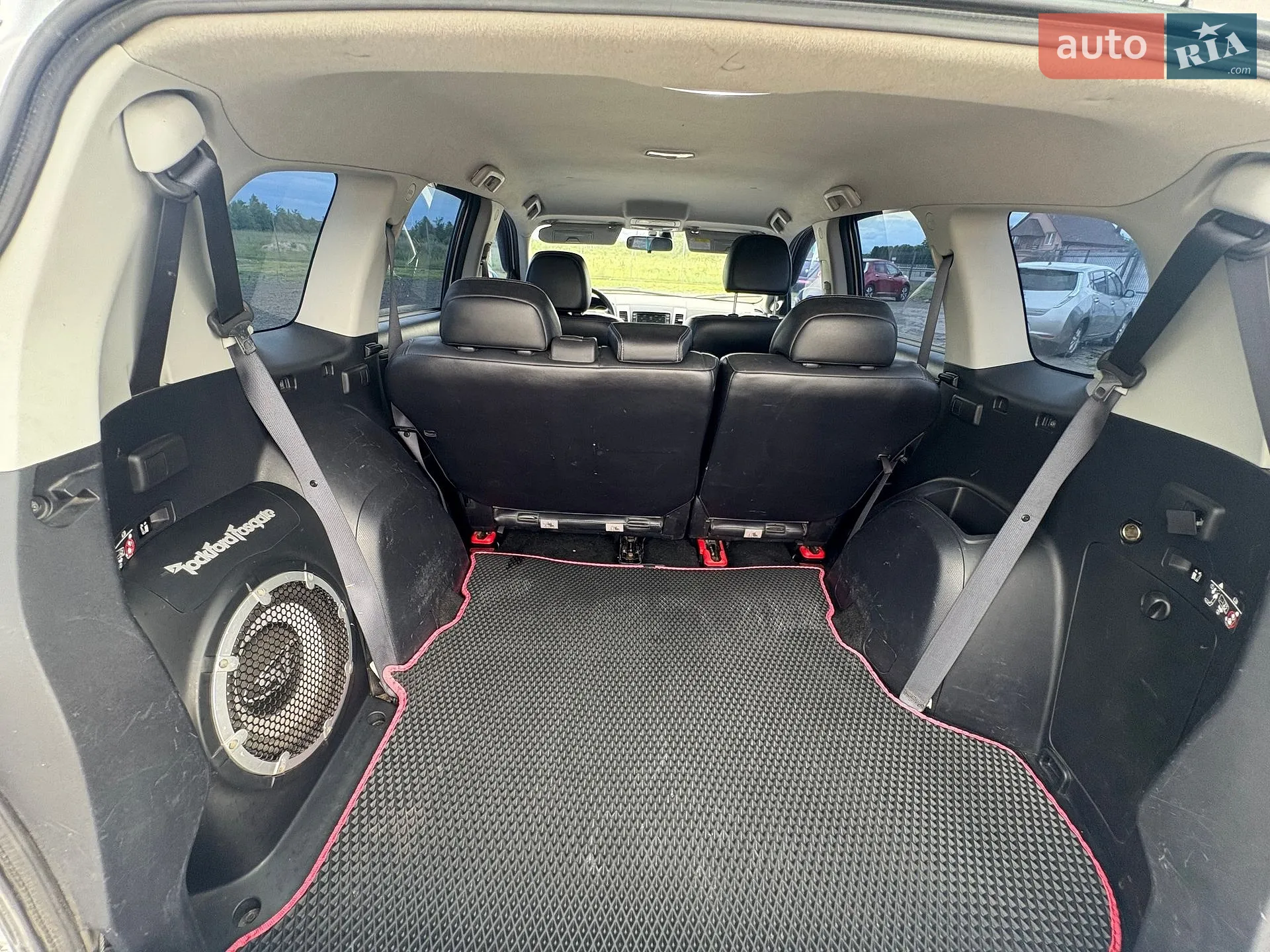 2010 Mitsubishi Outlander - мініатюра 16