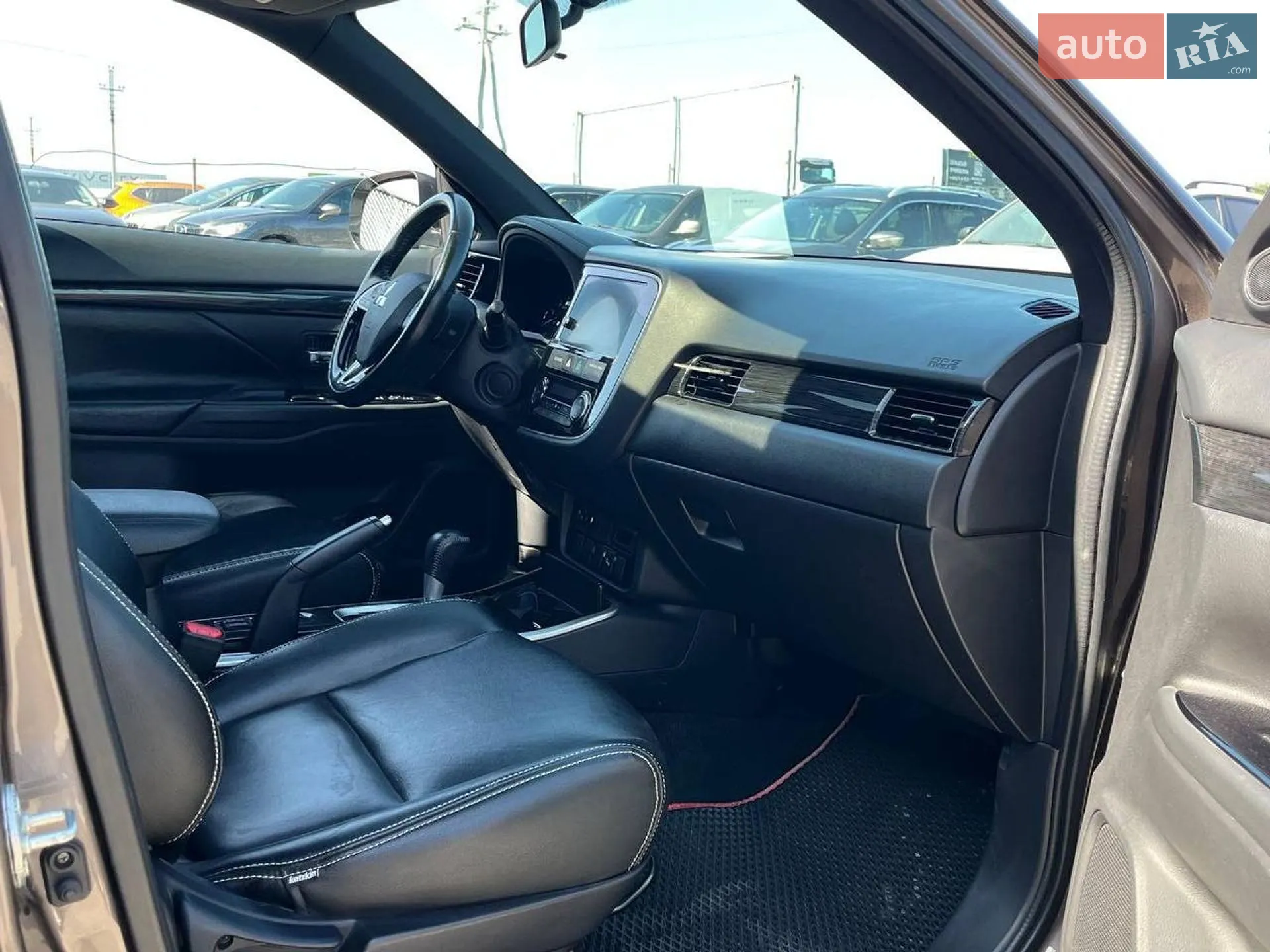2017 Mitsubishi Outlander - мініатюра 31