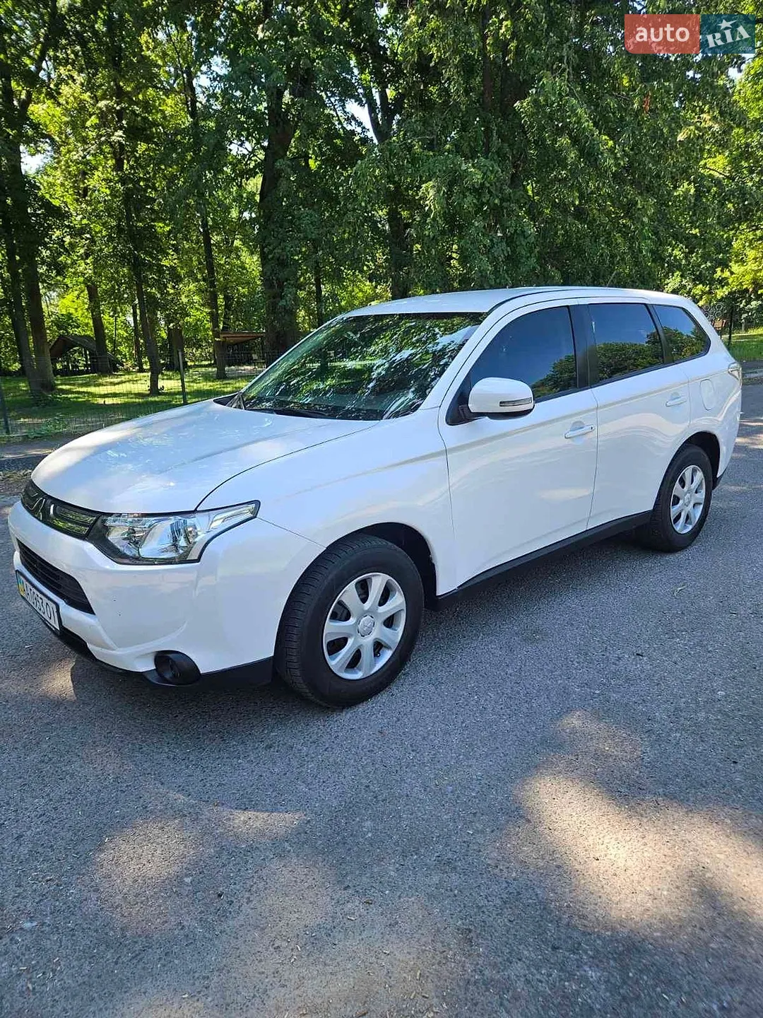 2013 Mitsubishi Outlander - фото 1