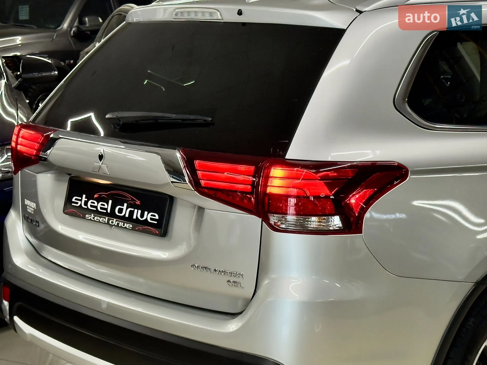 2018 Mitsubishi Outlander - мініатюра 12