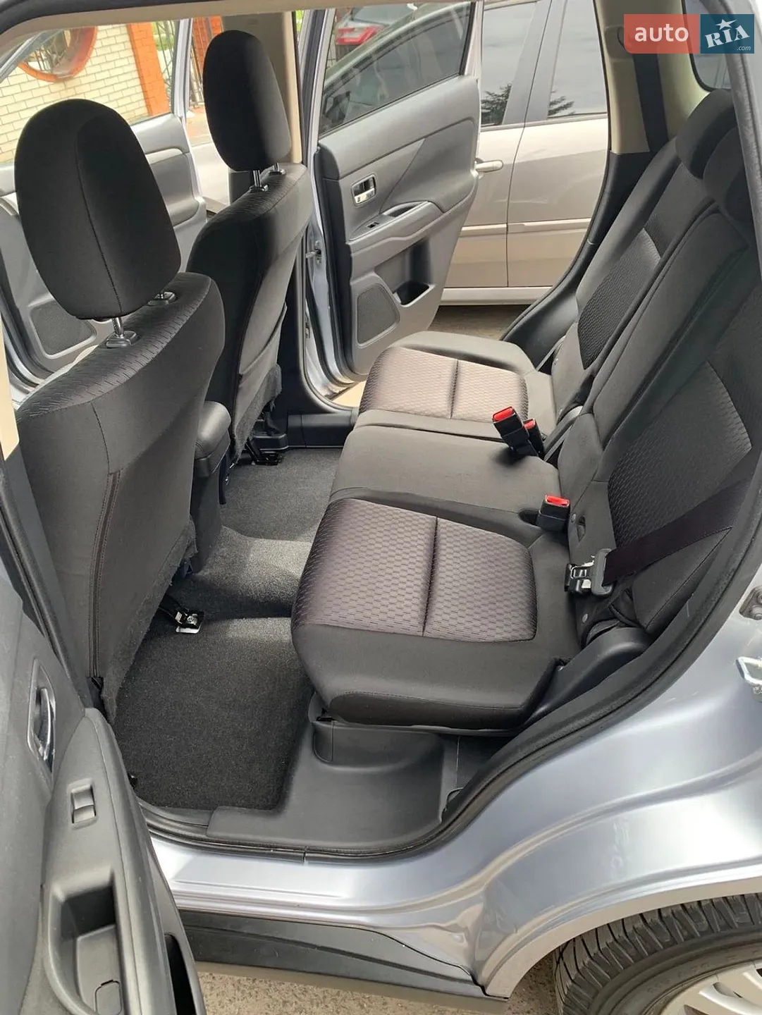 2012 Mitsubishi Outlander - мініатюра 16