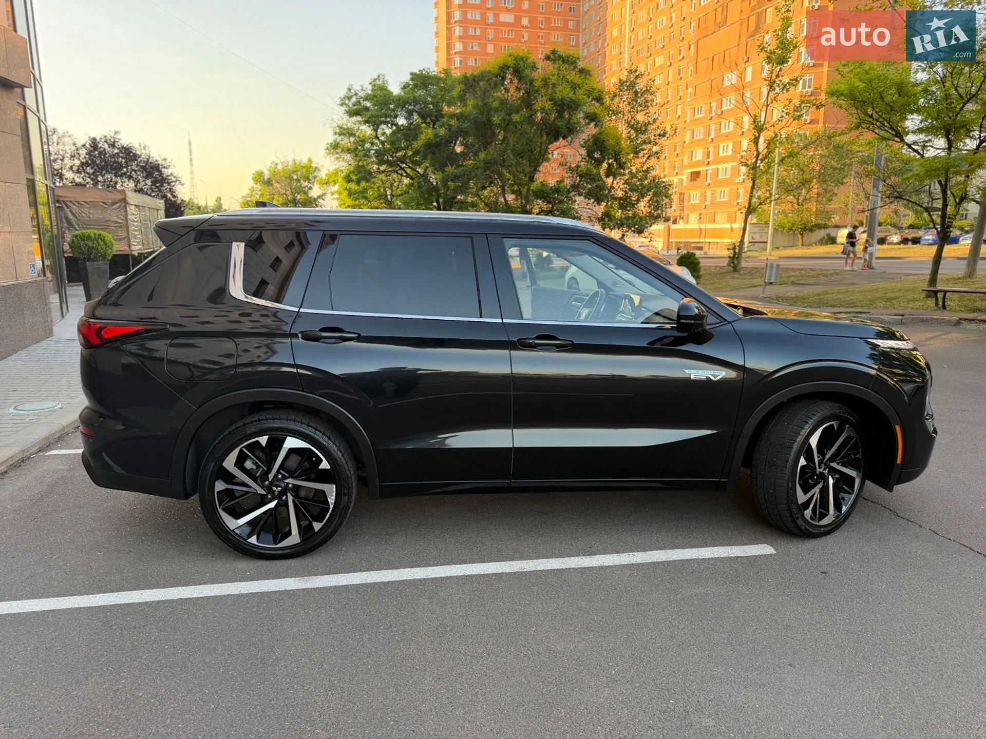2024 Mitsubishi Outlander - мініатюра 3