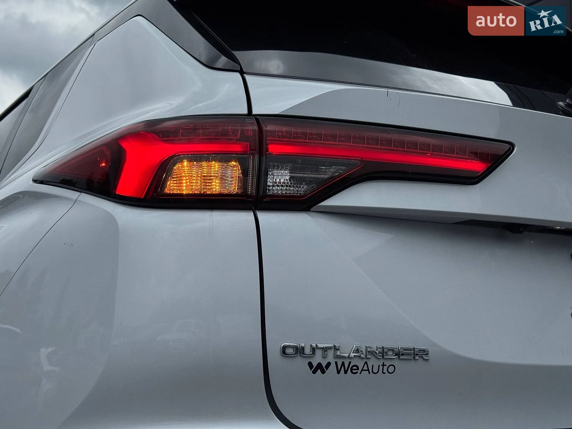 2022 Mitsubishi Outlander - мініатюра 20